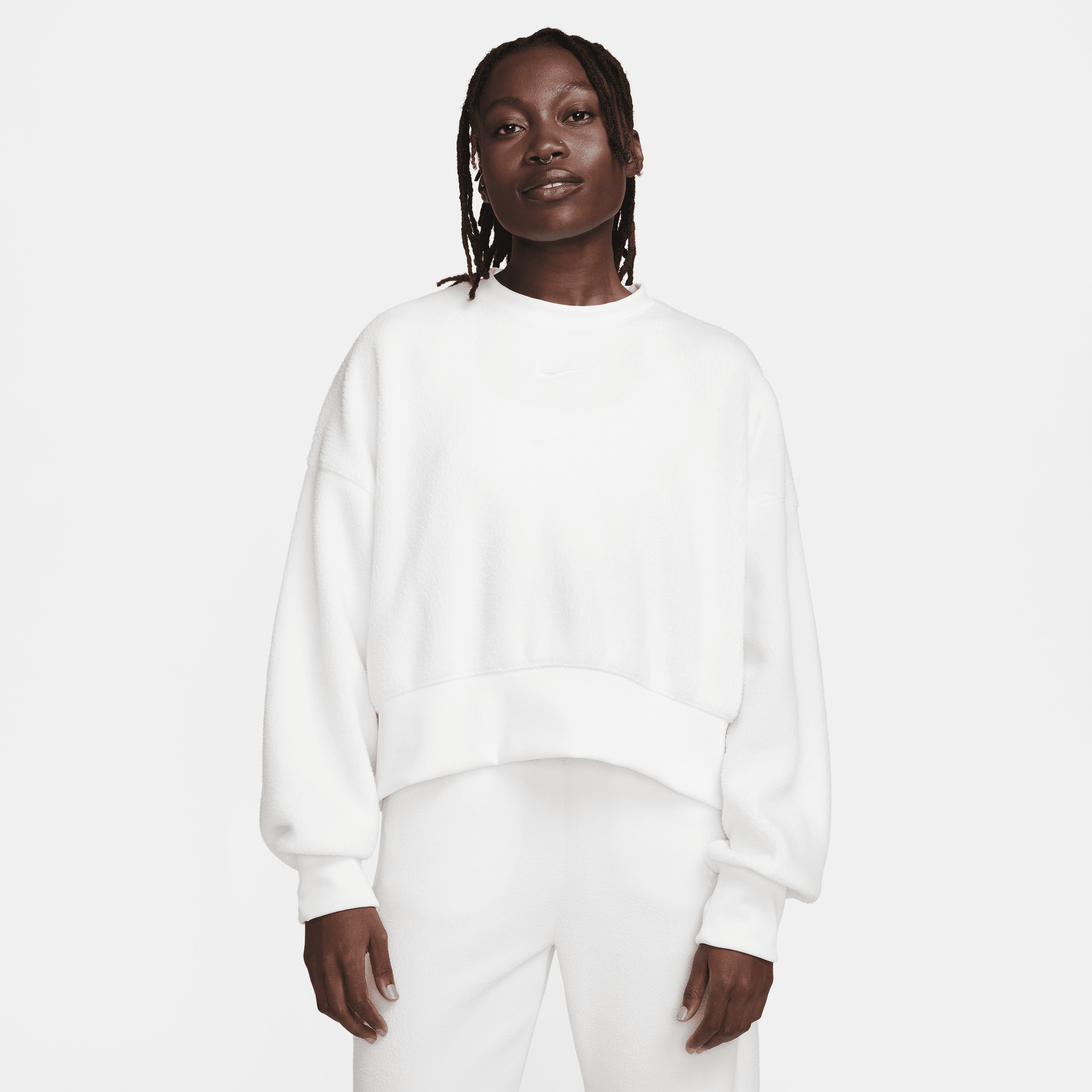 Women's Nike Sportswear Plush Oversized Crew-Neck Mod Crop Sweatshirt in White | DQ6844-133 | Nike (US)