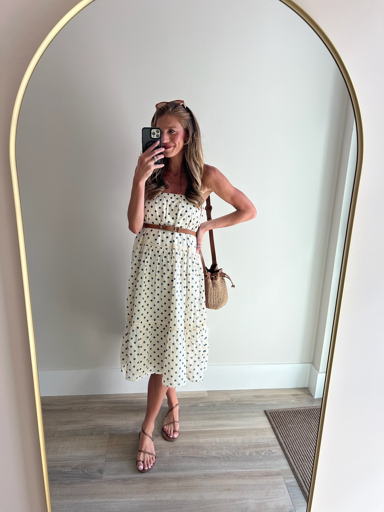 (2/5) One skirt, Five ways! It also works as a dress ☺️ I’m wearing a small!