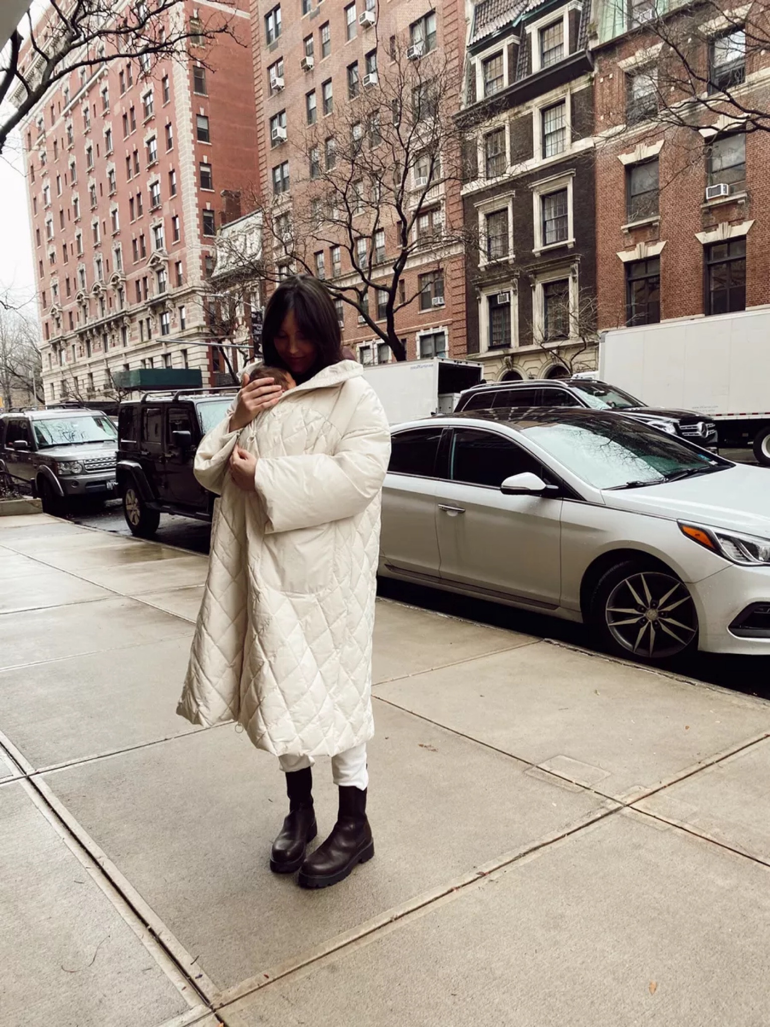 Oversized coat for winter and comfy boots

#LTKshoecrush #LTKstyletip