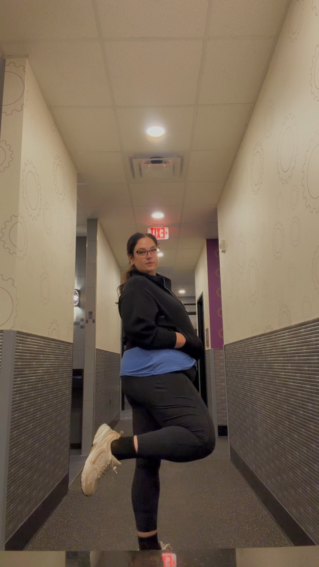 Day 43 🏋️‍♀️✨
Gym OOTD because the gains deserve a moment. Feeling strong, comfy, and confident 💕
Shop my full gym fit via my 🔗 in LTK 💪

#LTKootd #LTKfitnessgoals #LTKPlusSize