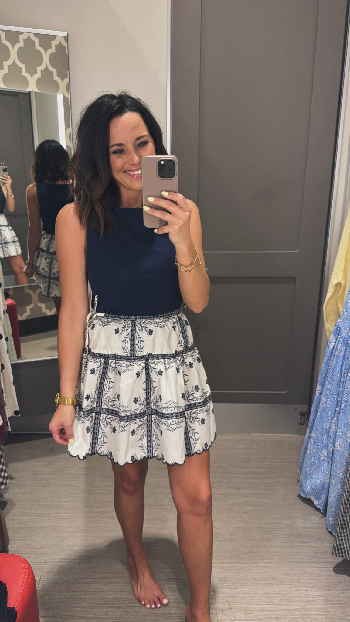 okay this outfit is so classy but still so easy 🤍
navy tank + printed mini skirt = the perfect spring/summer outfit
casual chic outfit, spring outfit, printed skirt outfit, navy tank outfit, everyday dressy casual
wearing a small
#targetstyle #springoutfit #casualchic #miniskirtoutfit #everydaystyle #summeroutfit #ltkstyle #ltkfinds
