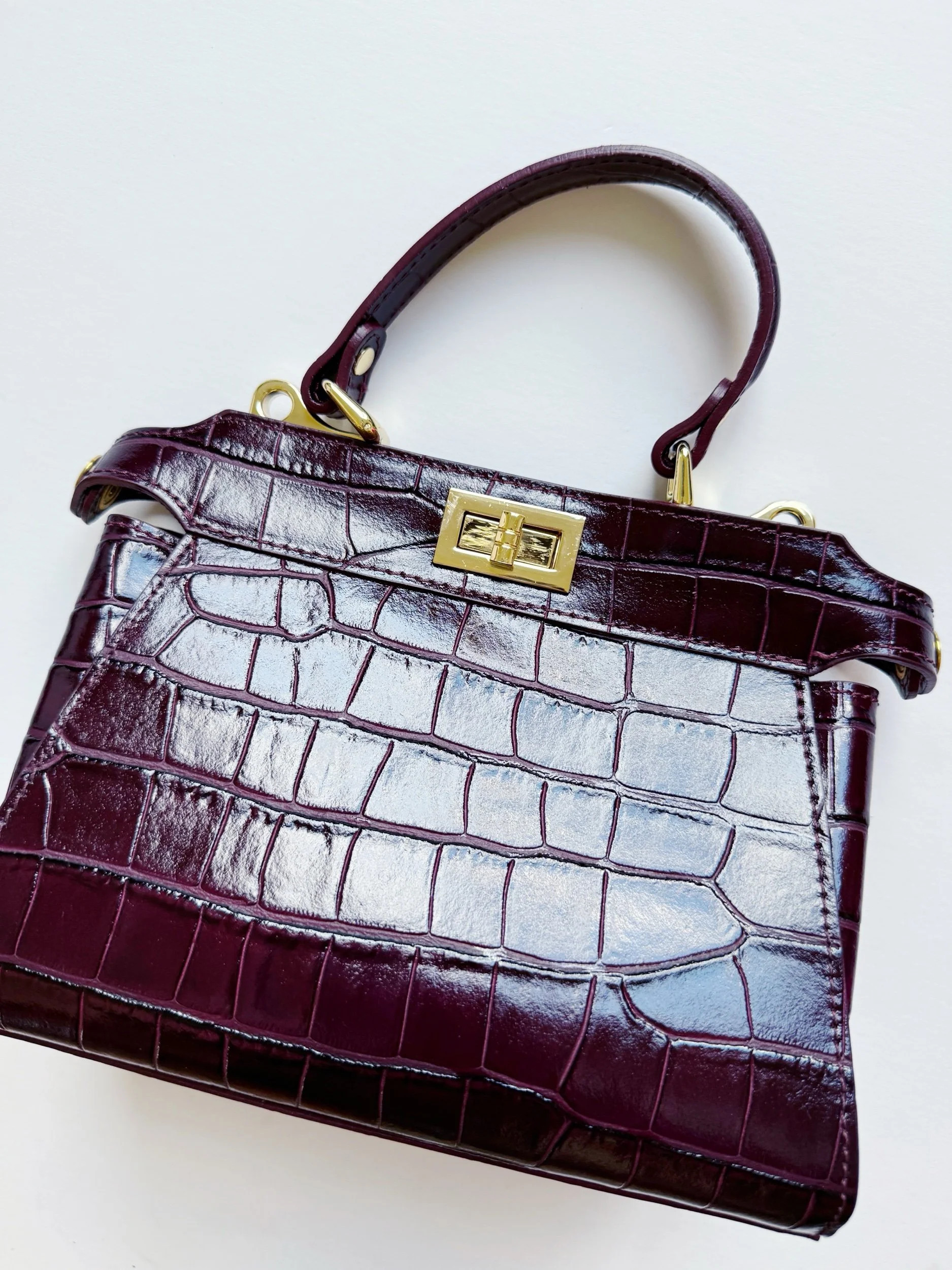 CROCODILE EMBOSSED LEATHER FLIP LOCK BAGS | Colores Collective