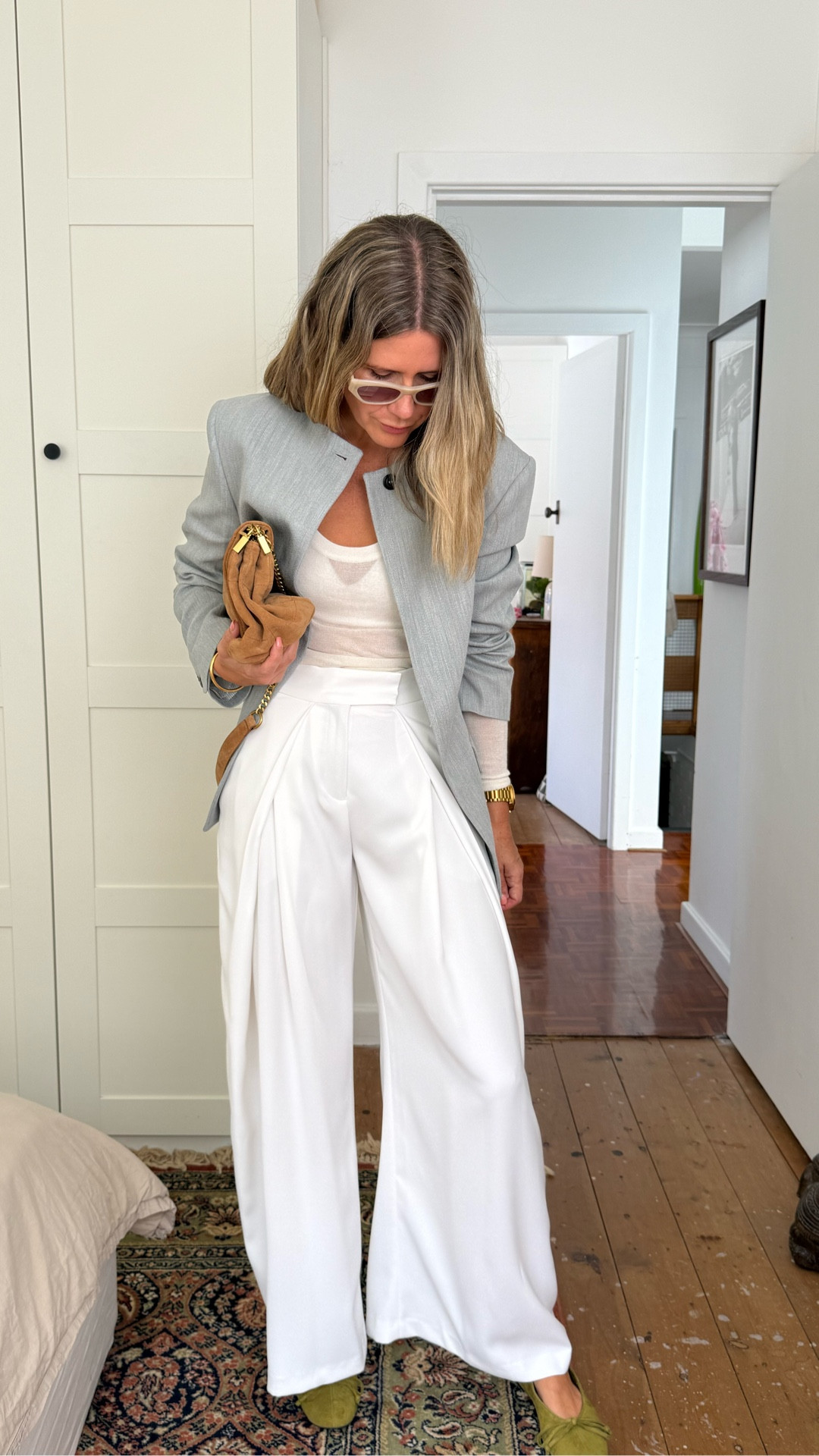 Grab yourself a cuppa and settle yourself in — let me talk you through my new Zara finds.

Wearing a small in the blazer and tee. 36 in the cargo pants and XS in the pleat pants. Shoes are true to size x


#LTKautumn #LTKaustralia #LTKstyletip