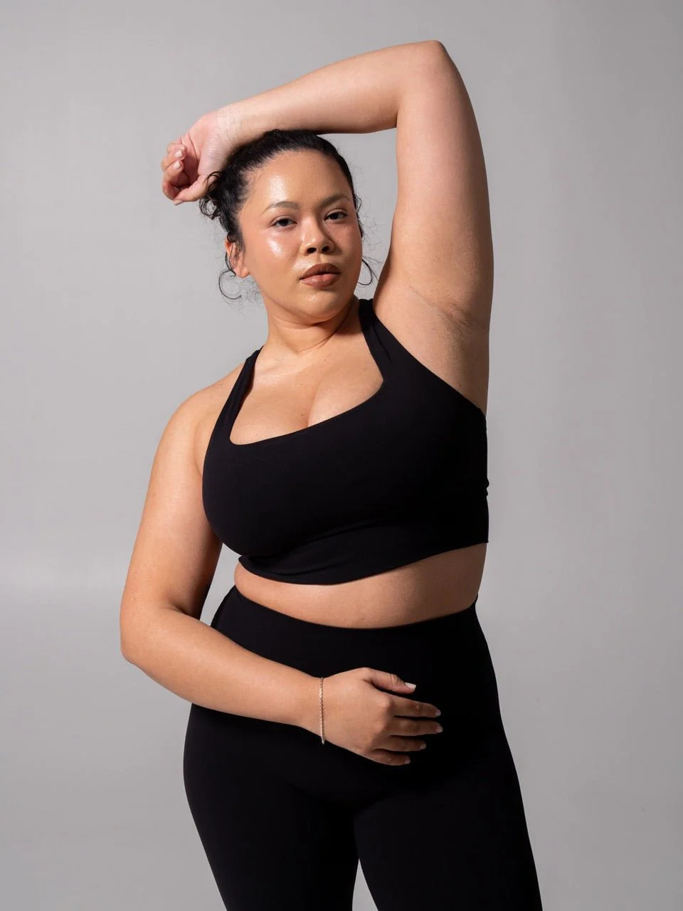 Revolution Sports Bra - Onyx Black | Buffbunny Collection