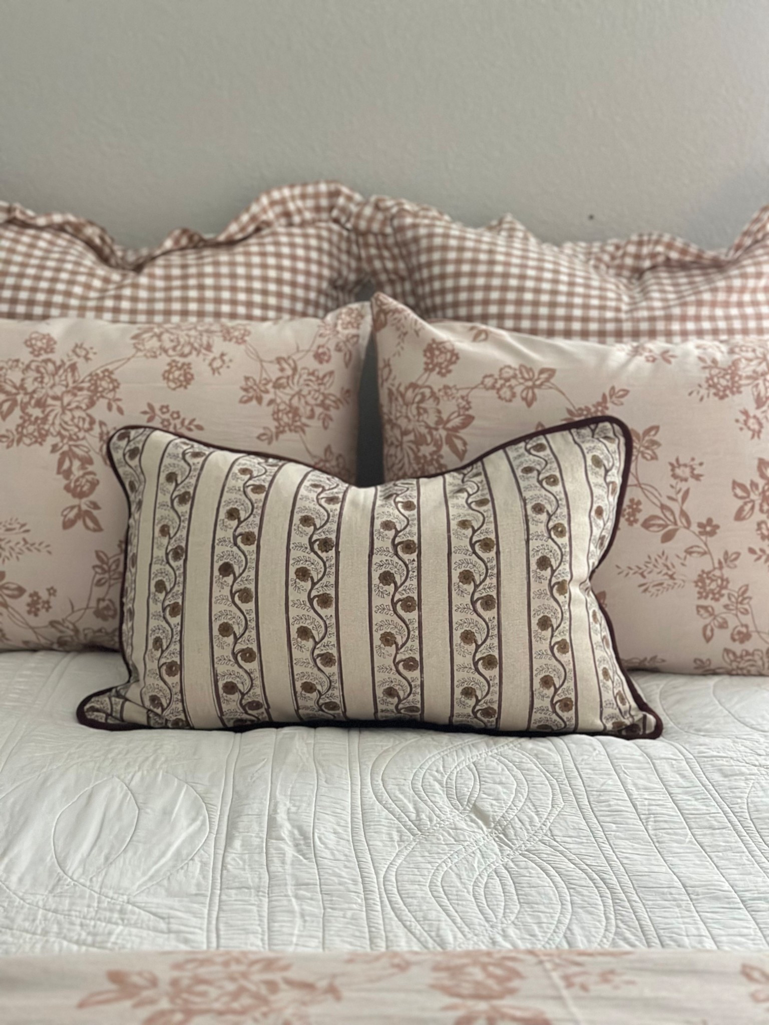 This combination of pillows made the perfect addition to the guest bedding at my new house. 

All of them are so reasonably priced, and the floral pillows are part of a duvet set that is so good!! 


Nancy Meyers style • cottage style bedding • affordable pillows • decorative pillows 

#LTKHome