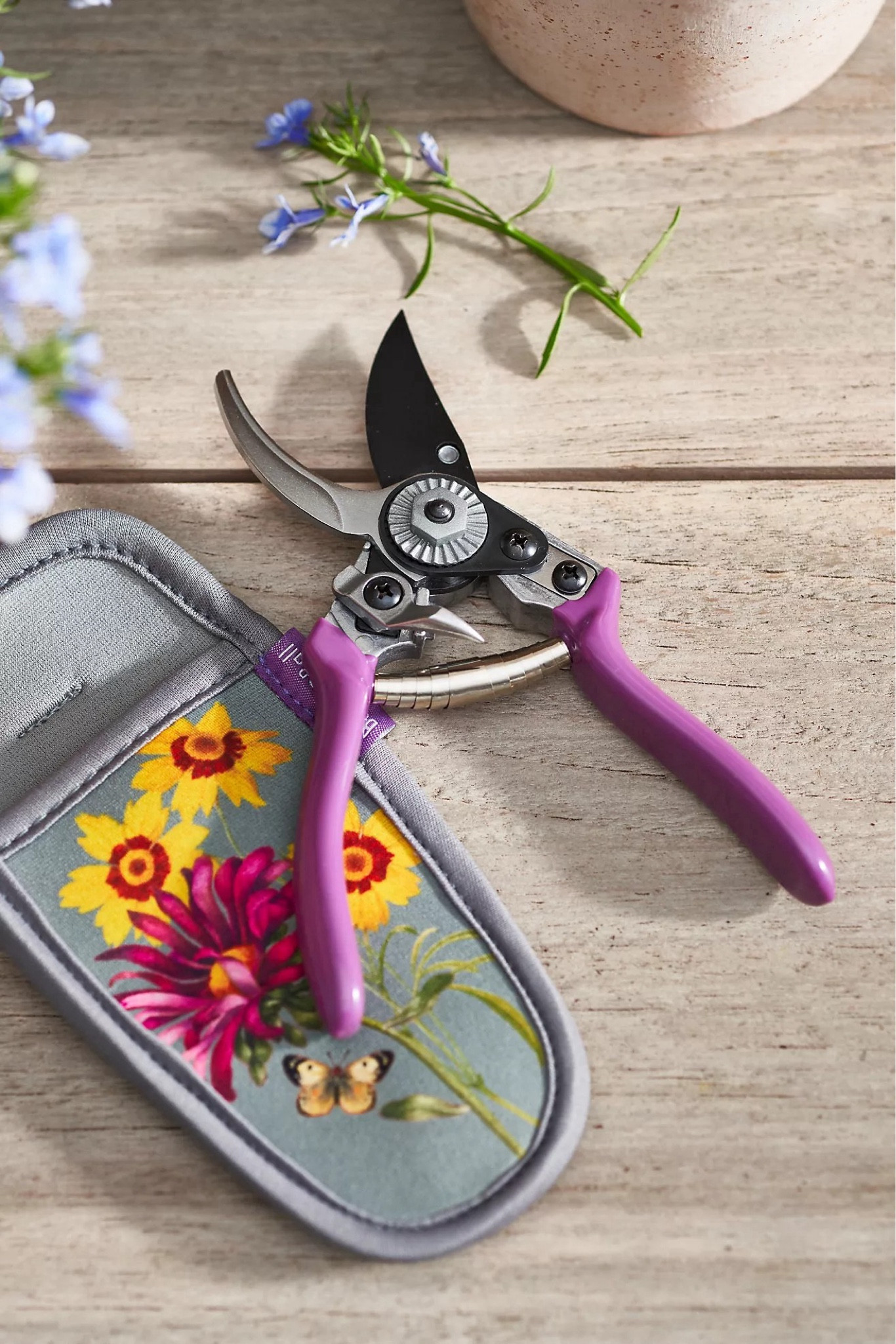 Hurry before it’s gone! Upgrade your gardening toolkit with the Anthropologie pruner, endorsed by the Royal Horticultural Society. Featuring lightweight alloy handles and a high-carbon steel blade, this pruner offers unparalleled performance and durability. The matching neoprene holster is adorned with botanical illustrations from the RHS Lindley Collections, adding a touch of elegance to your gardening routine. Perfect for both novice and expert gardeners, this set is as functional as it is beautiful. 

#GardenEssentials #RHSendorsed #BotanicalArt #AnthropologieHome #GardeningTools #HomeAndGarden #GardenStyle #FloralFinds #TimelessDesign

#LTKHome #LTKSeasonal