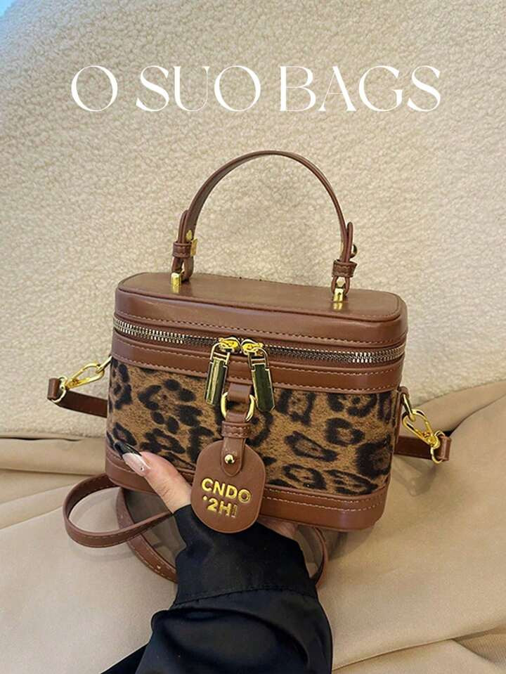 New Autumn/Winter Mini Letter Leather Tag Pendant Decor Vintage Patchwork Leopard Pattern Hand Bag, Cosmetic Bag, Mini Square Bag, Niche Fashion Bucket Tote Bag, Box Bag, Versatile Casual Shoulder Crossbody Bag For Women, New Fall Winter Tiger Print Bag For Women, New Fall Winter Cheetah Print Purse For Women , Leopard Cheetah Print | SHEIN