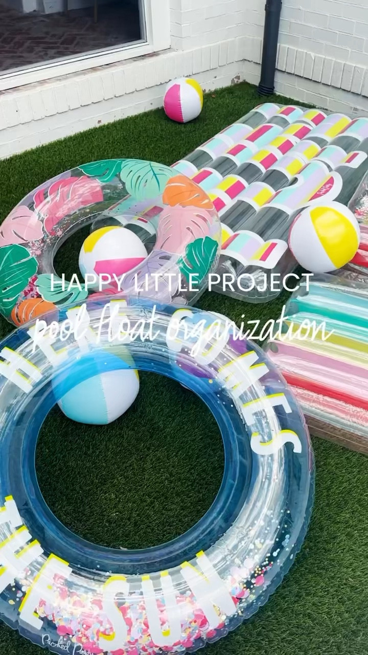 Storage that fits pool floats of every size? It exists, y’all 🎉 