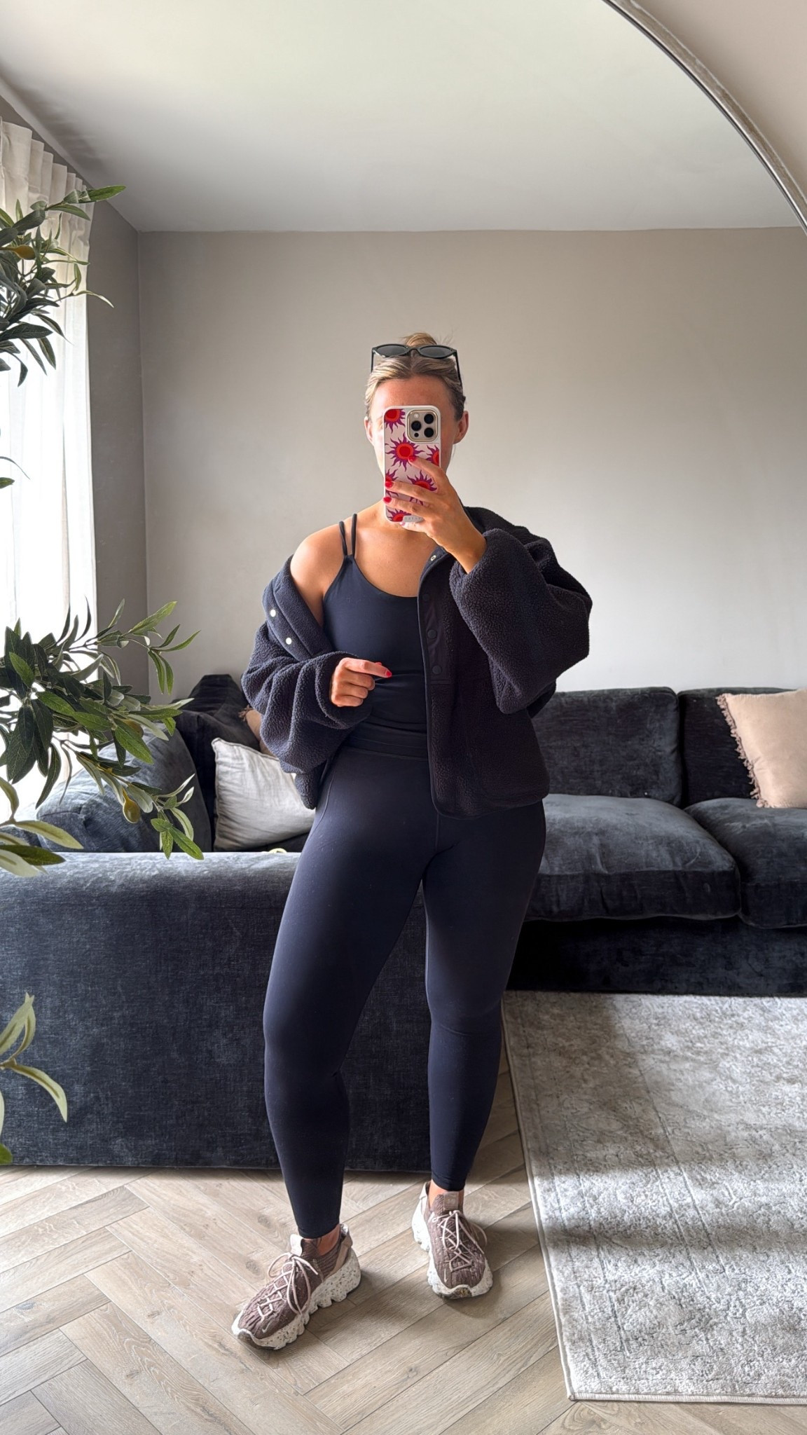 I wear a medium in everything ❤️ full fit is sweaty betty ✨🤩