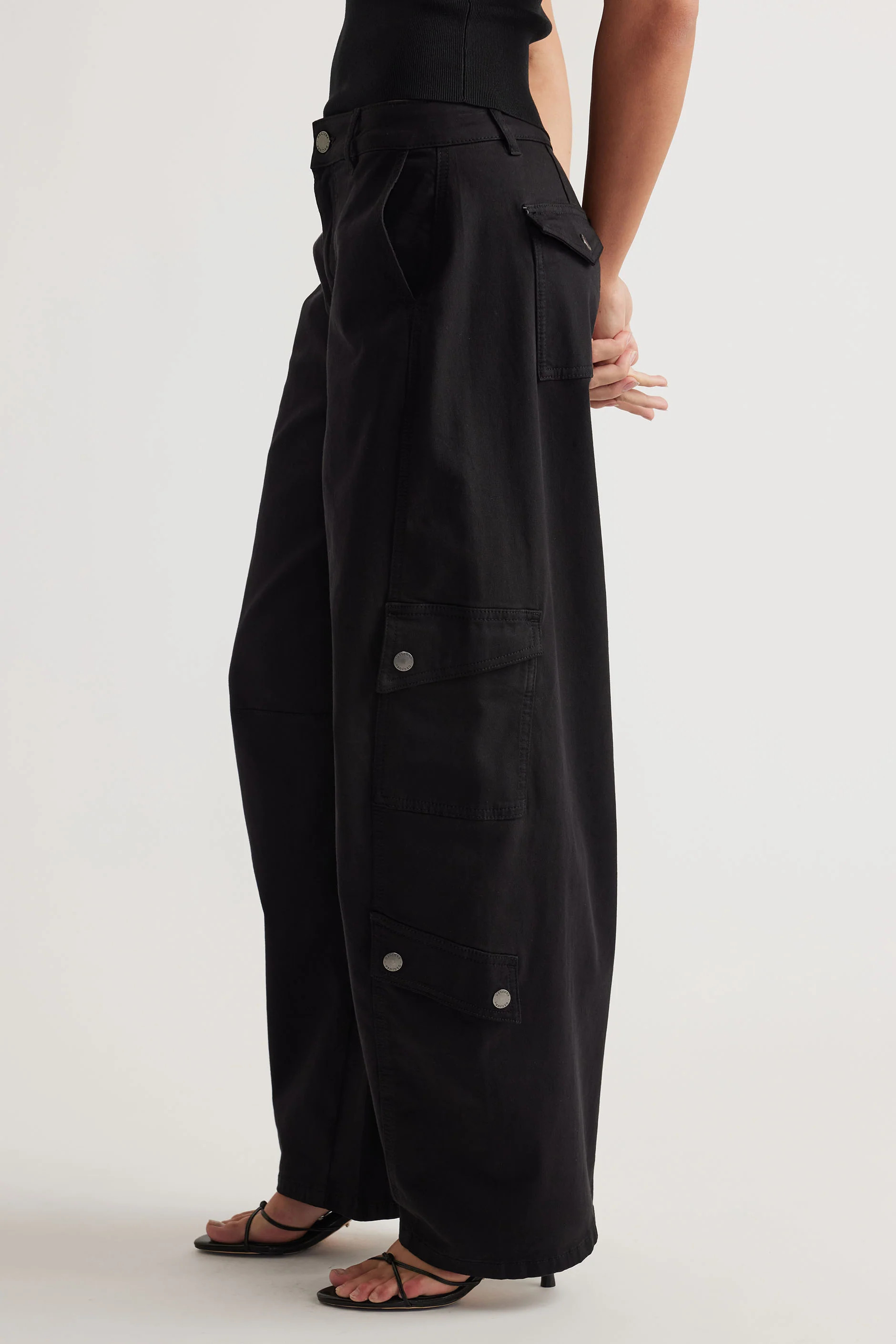 Alexa Barrel Cargo Pant - Black | DECJUBA