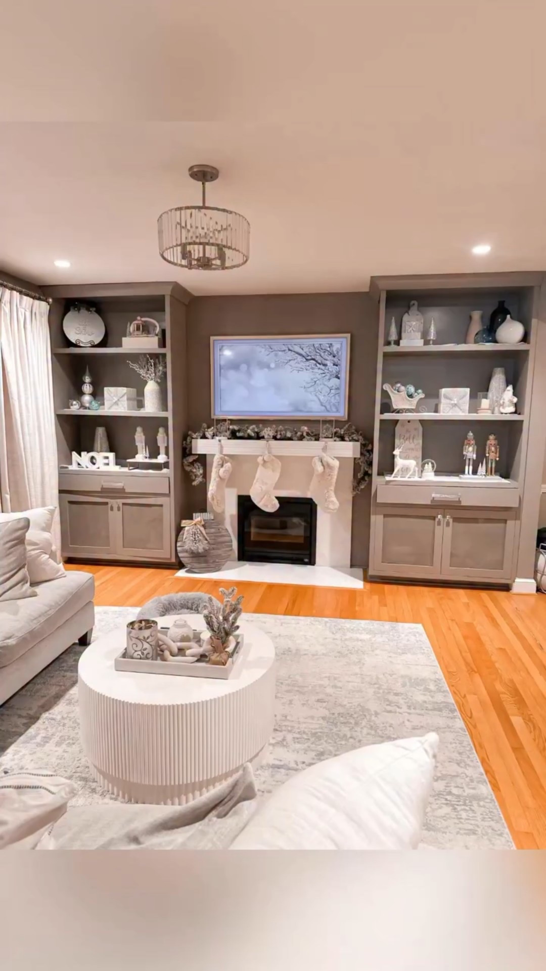 🎵 It’s TIME 🎵 
Time to do whatever brings you joy and decorating for the holidays always does. It’s never too early to bust out the 🎄 decor. Heck I put up the tree September 1, 2020 because I needed ALL THE JOY that year 🤍

So if you wait until the day after 🦃 day, you do you. Ill prob put the tree up next weekend 😛

#itstime #mariahcareychristmas #christmasdecor #dowhatbringsyoujoy #magicoftheseason