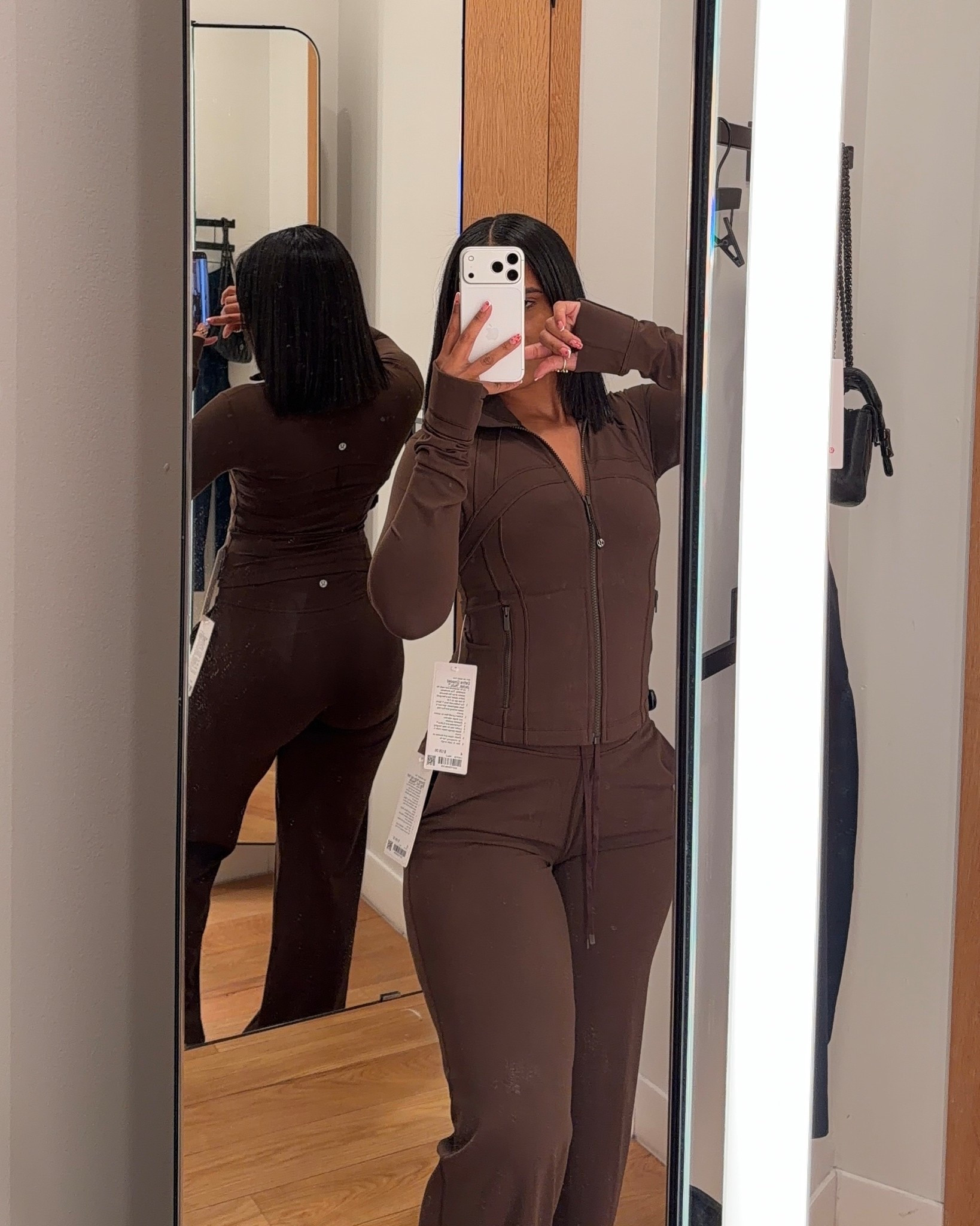 Top and bottom size 4
*pants run big, size down one from align leggings size 