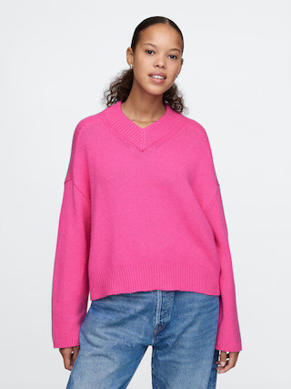 CashSoft Cropped High V-Neck Sweater | Gap (CA)