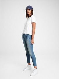 The Everyday High Rise Jegging With Washwell™ | Gap (US)