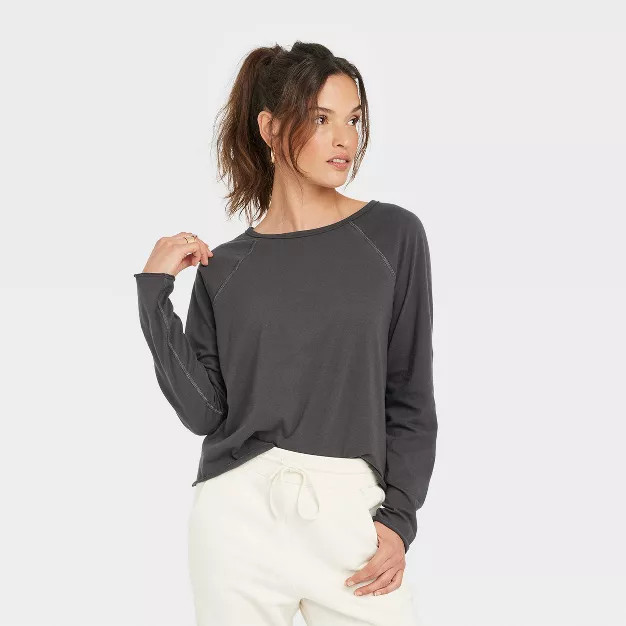 Women's Long Sleeve Sensory Friendly T-Shirt - Universal Thread™ | Target