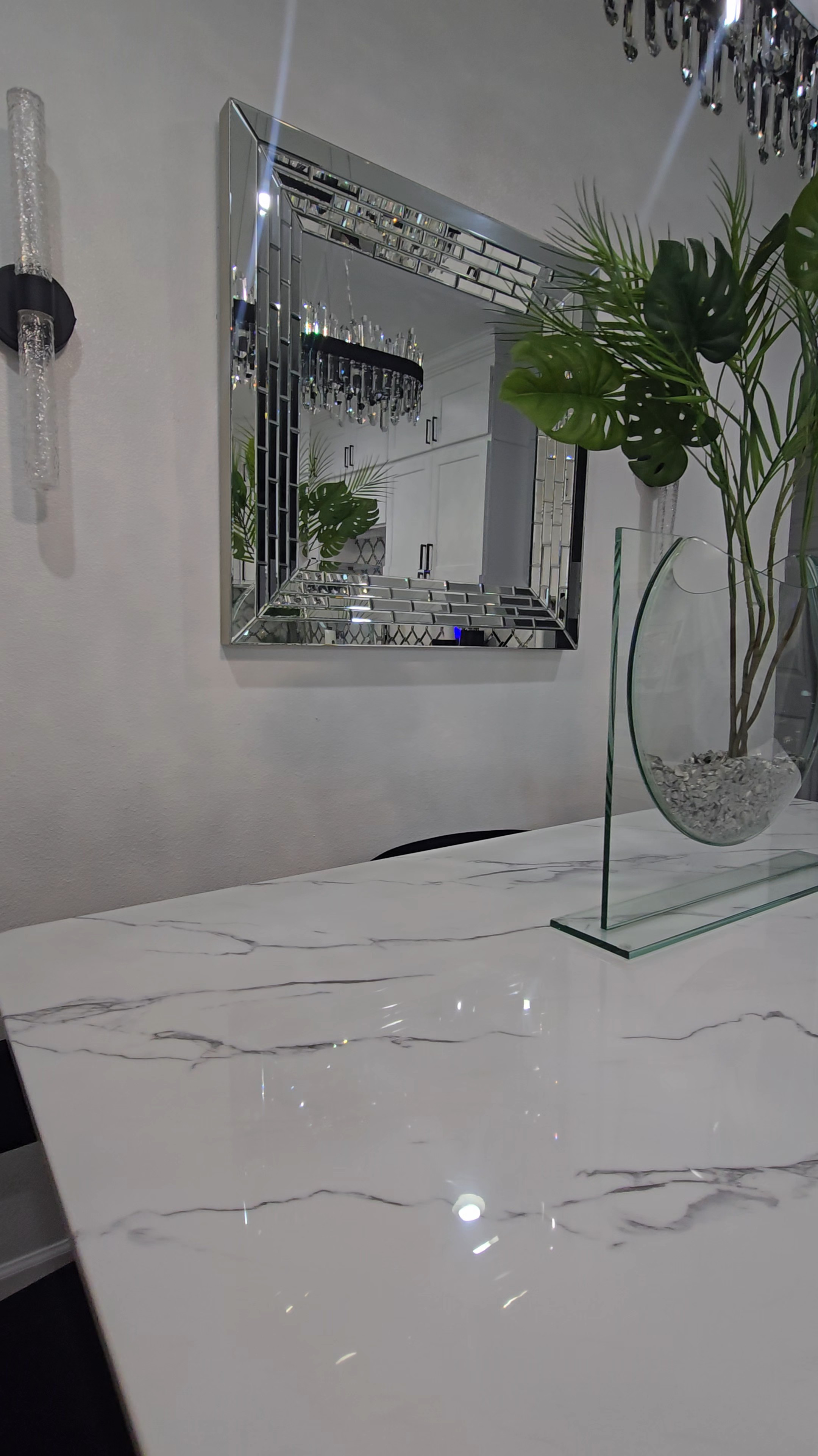 Ellipse vase 

