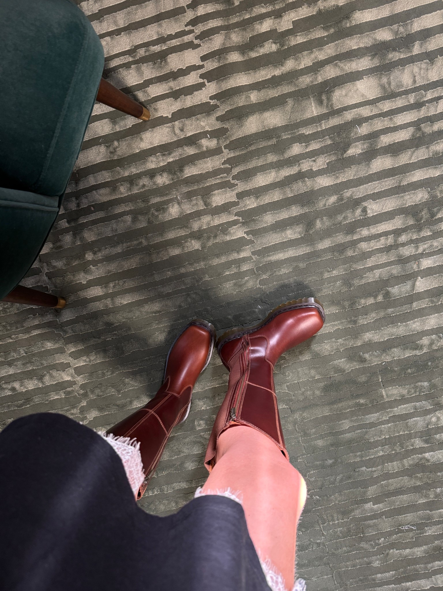 Another moment for the boots 

#freepeopleboots #tallboots #ridingboots #dcmartens #docboots 

#LTKFallSale #LTKShoeCrush #LTKStyleTip
