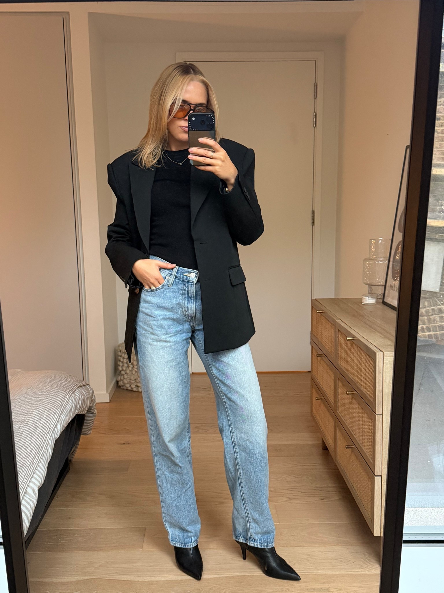 Boots are Zara
blazer is from Naked Vice



#LTKwinter #LTKspring #LTKFashionMonth