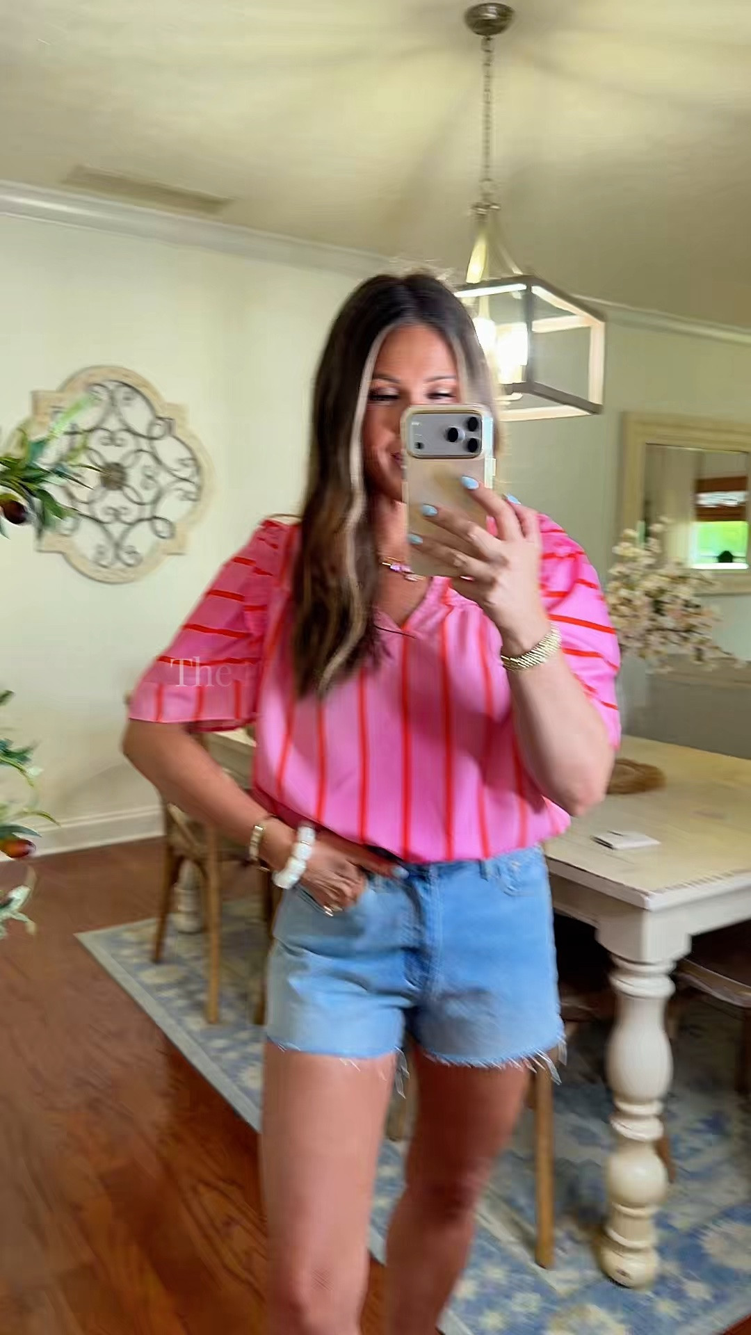 summer outfits

The Bright Pink Top That Instantly Makes You Look Tan ☀️💖

Okay this top is SUCH a fun summer piece 😍

The hot pink + orange combo is a total mood and the puff sleeves make it feel extra girly and flattering 💕
Perfect with denim shorts, white jeans, or for vacation nights this summer 🙌

This one definitely gives “fun mom” + “teen girl approved” energy 👏
 
pink puff sleeve top
summer blouse outfit
bright vacation top


#summerfashion
#colorfulstyle
#momstyle @Tankaneo Fashion #NewDropsForYou #SummerVibes

#LTKmomlife #LTKootd