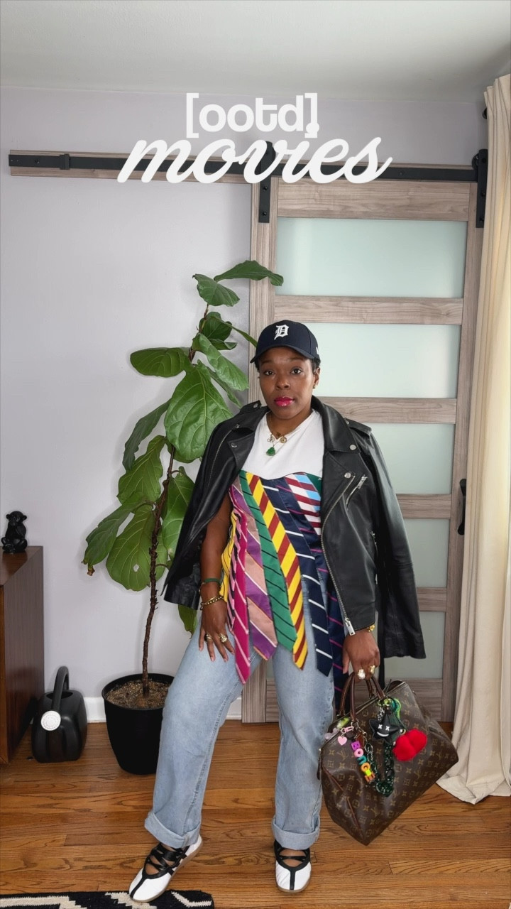 OOTD: let’s go to the movies. 

Are we going to be in the dark? Yes. Will anyone see us. Hell no. But still, the outfit needs to give. 😜. 

#LTKShoeCrush #LTKFindsUnder100 #LTKStyleTip