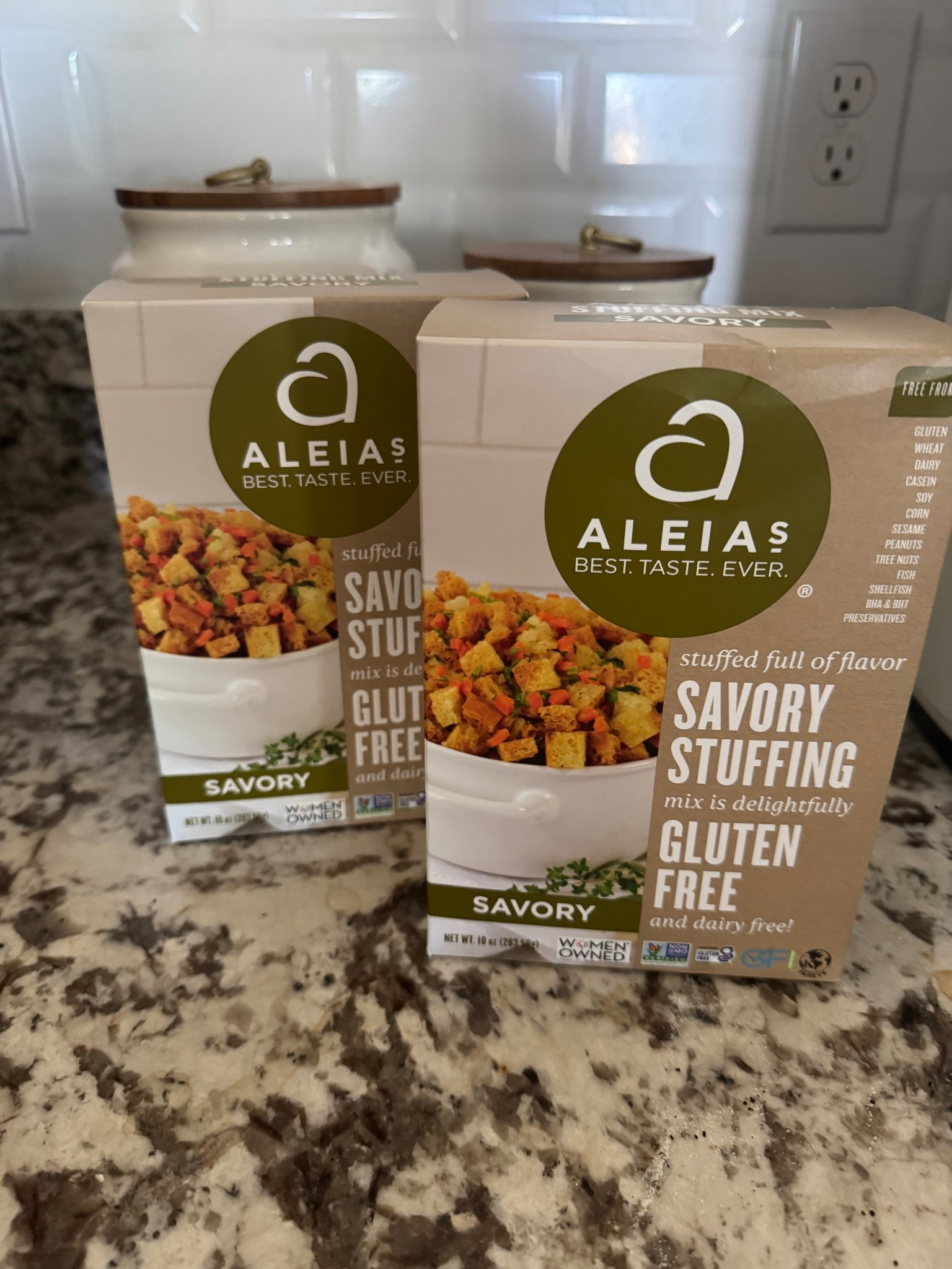 Target find! ALEIA’S = BEST. TASTE. EVER.
Free from all the things (gluten, dairy, soy, nuts, preservatives) but full of flavor.
The Savory Stuffing Mix is gluten-free, dairy-free, and SO good.

#LTKHome #LTKfoodie
