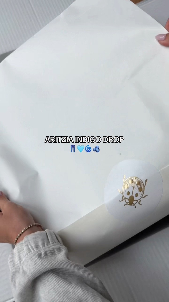 Aritzia new arrivals unboxing ✨ the indigo drop 👖🩵 I will have these on my LTK! Try on will be posted soon! 


@Aritzia

#LTKootd #LTKgrwm #LTKU