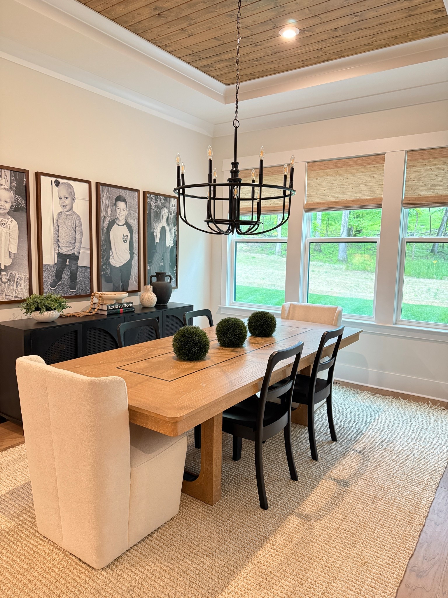 It was time to upgrade our dining room table. I’ve been looking for so long and finally found the perfect one at @wayfair! I wanted one that had some black on it. The legs also have black on them. I also needed a bigger rug! #ad #wayfair #wayfairpartner 

