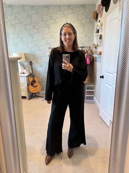 
Wore this to a recent event and got so many compliments! 💕 and truthfully it felt like I was wearing pajamas the whole day. Highly recommend this set! 


Franhais Wide Leg Pants Sets Women 2 Piece Outfits Casual Long Sleeve Button Down Shirt Linen Pants Outfits Streetwear

#LTKover40 #LTKshoecrush #LTKstyletip