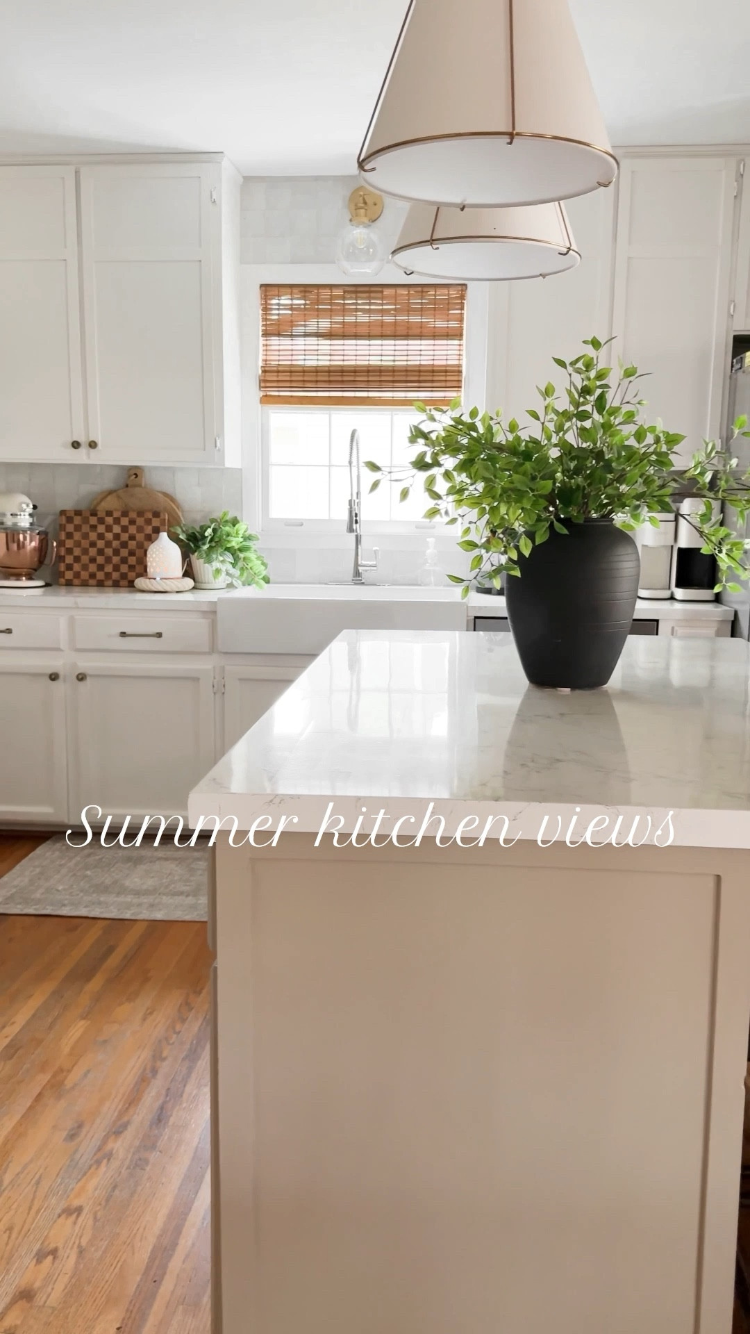 Simple summer kitchen views 

#LTKStyleTip #LTKHome #LTKSeasonal