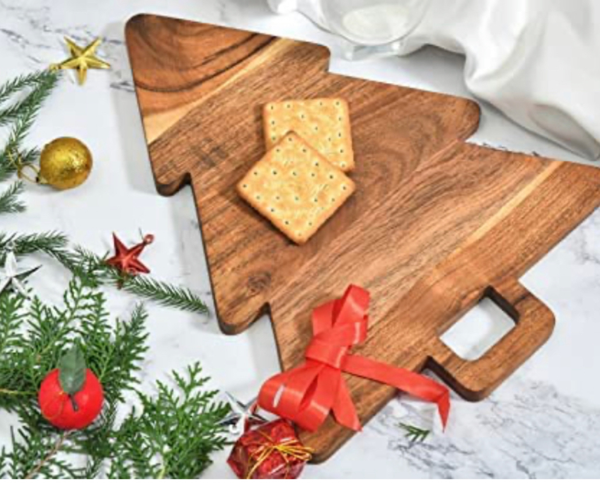 Christmas Tree 


#LTKunder50 #LTKhome #LTKHoliday