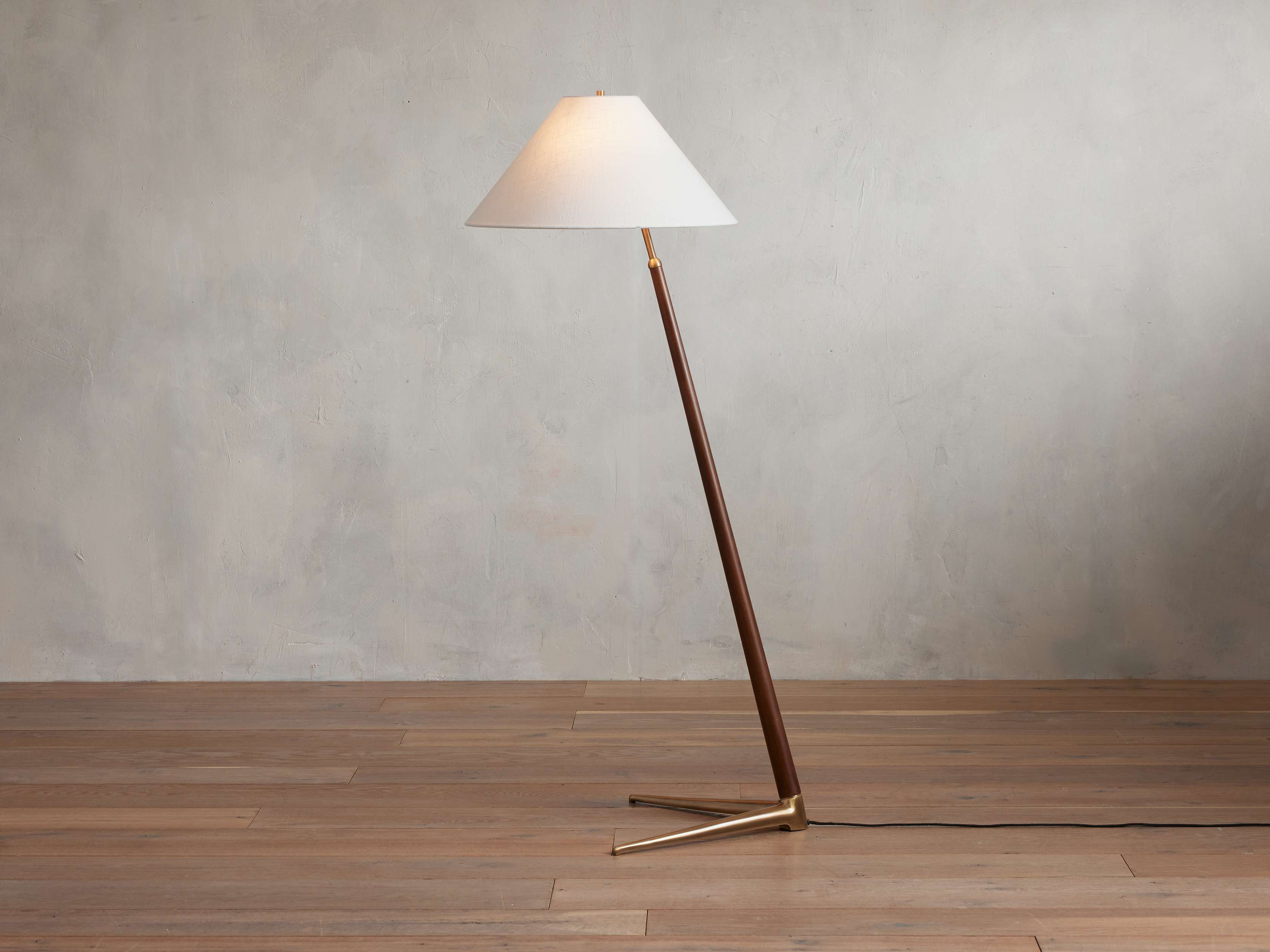 Edric Floor Lamp | Arhaus