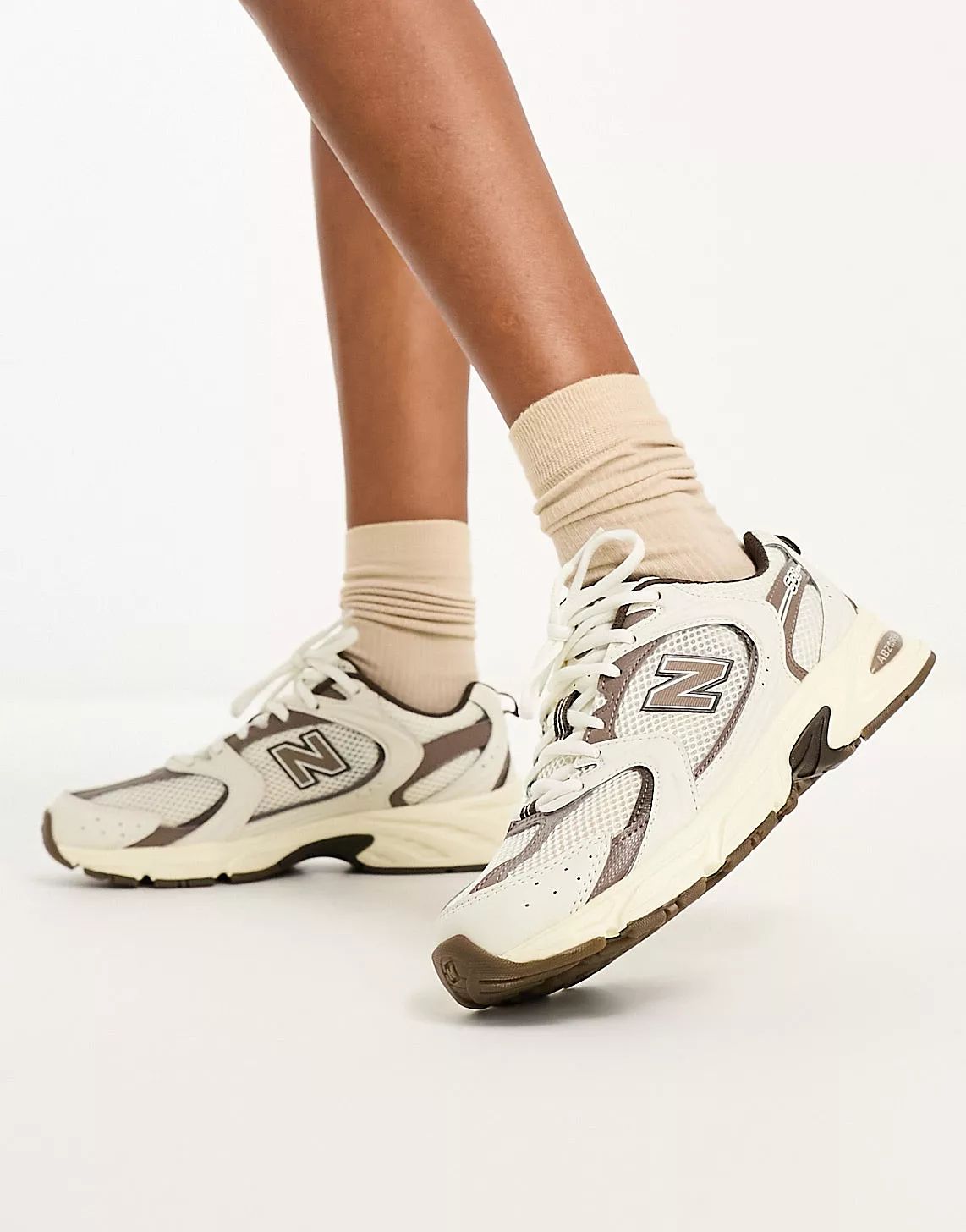 New Balance 530 trainers in off white and beige - exclusive to ASOS | ASOS (Global)