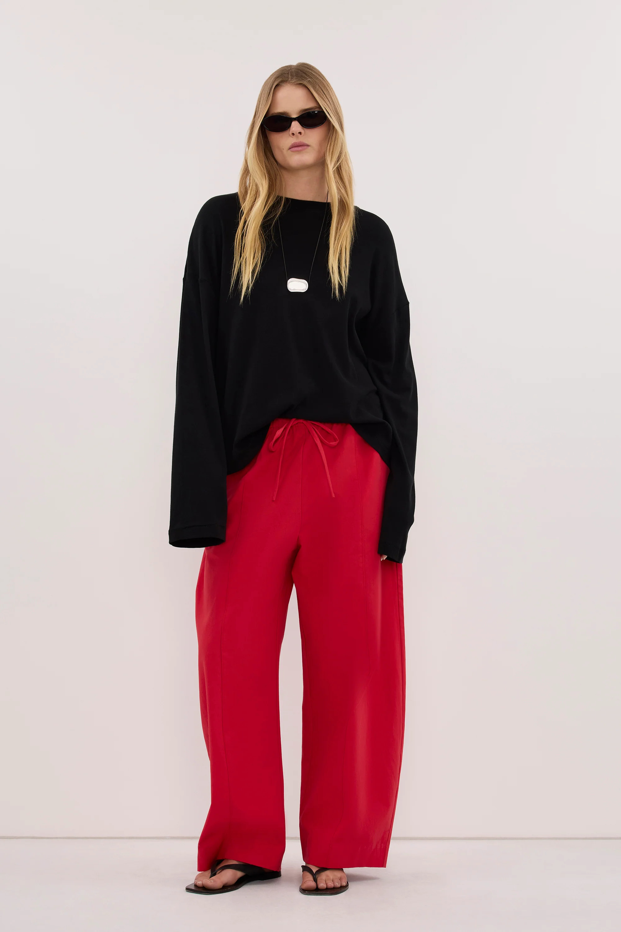 SLOANE BLACK SLEEVED CREW NECK KNIT | DISSH