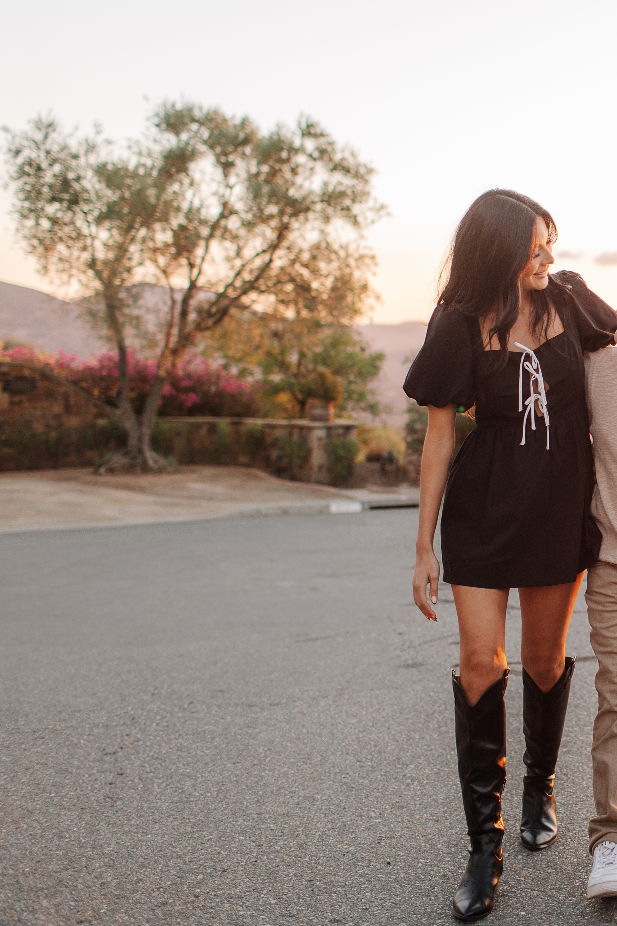 Family photo outfit 📸🤎 
#familyphotos #familyphotooutfit #outfit #eventoutfit #ootd #princesspolly #vici #sale #blackfriday

#LTKstyletip #LTKSeasonal #LTKfamily