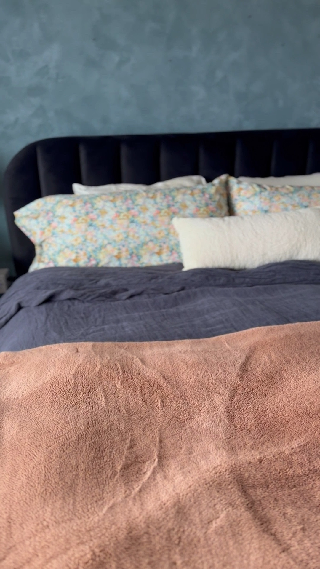 Fresh spring bedding on sale linen duvet floral organic cotton sheets 20% off with code anthro20 #anthrohome #anthropologie 

#LTKSaleAlert #LTKSpringSale #LTKHome