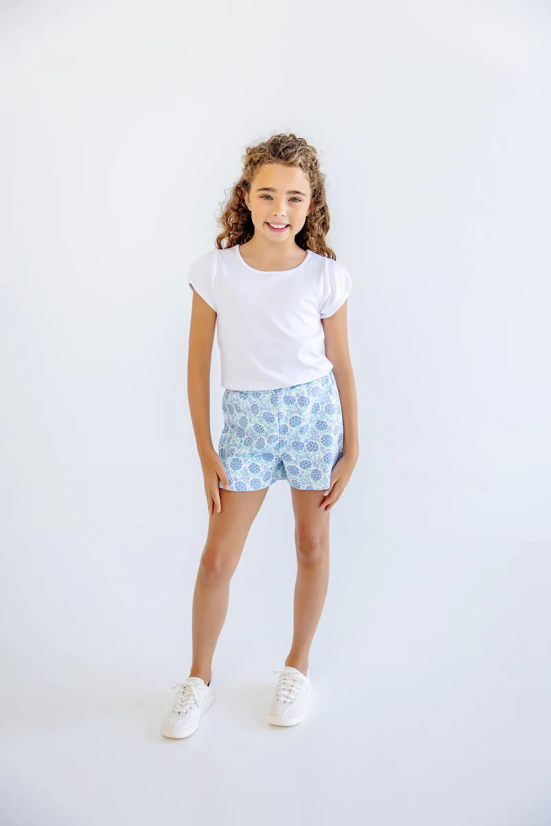 Color
      
      Handful of Hydrangeas | The Beaufort Bonnet Company