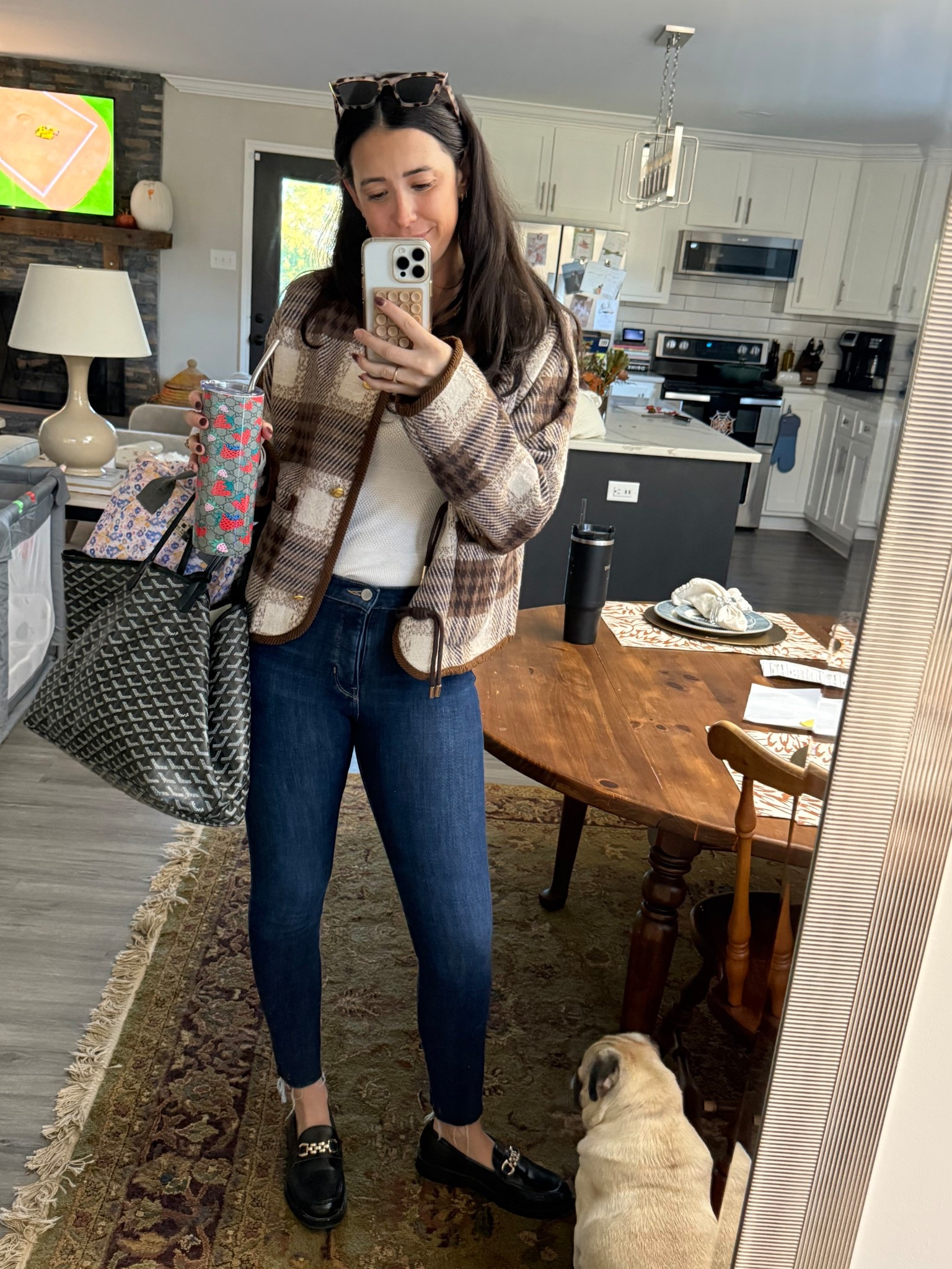Amazon strikes again with this stunning brown plaid jacket!! Comes in a few other colors too. It’s so soft/comfy. I’m wearing a medium and it’s TTS

#LTKSeasonal #LTKFindsUnder50 #LTKStyleTip