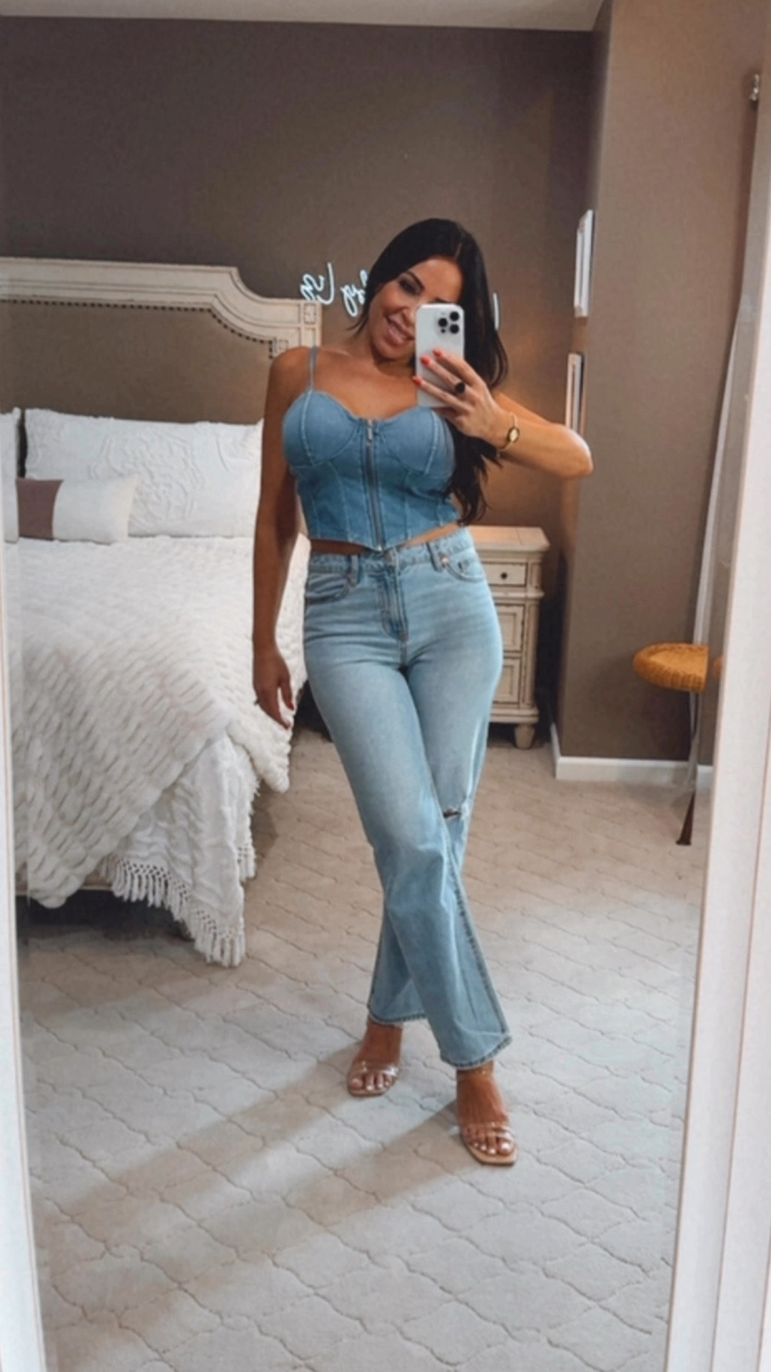 Do you have a country concert coming up, or do you just wanna look cute picking apples? 😆 Either way…these prices are insane! This outfit is amazing, and there is stock on all sizes. But hurry before this look sells out. 
#countryconcert #applepicking #walmart #walmartfashion #buffaove #buffaloinfluencer #buffalony


#LTKFindsUnder50 #LTKOver40 #LTKStyleTip