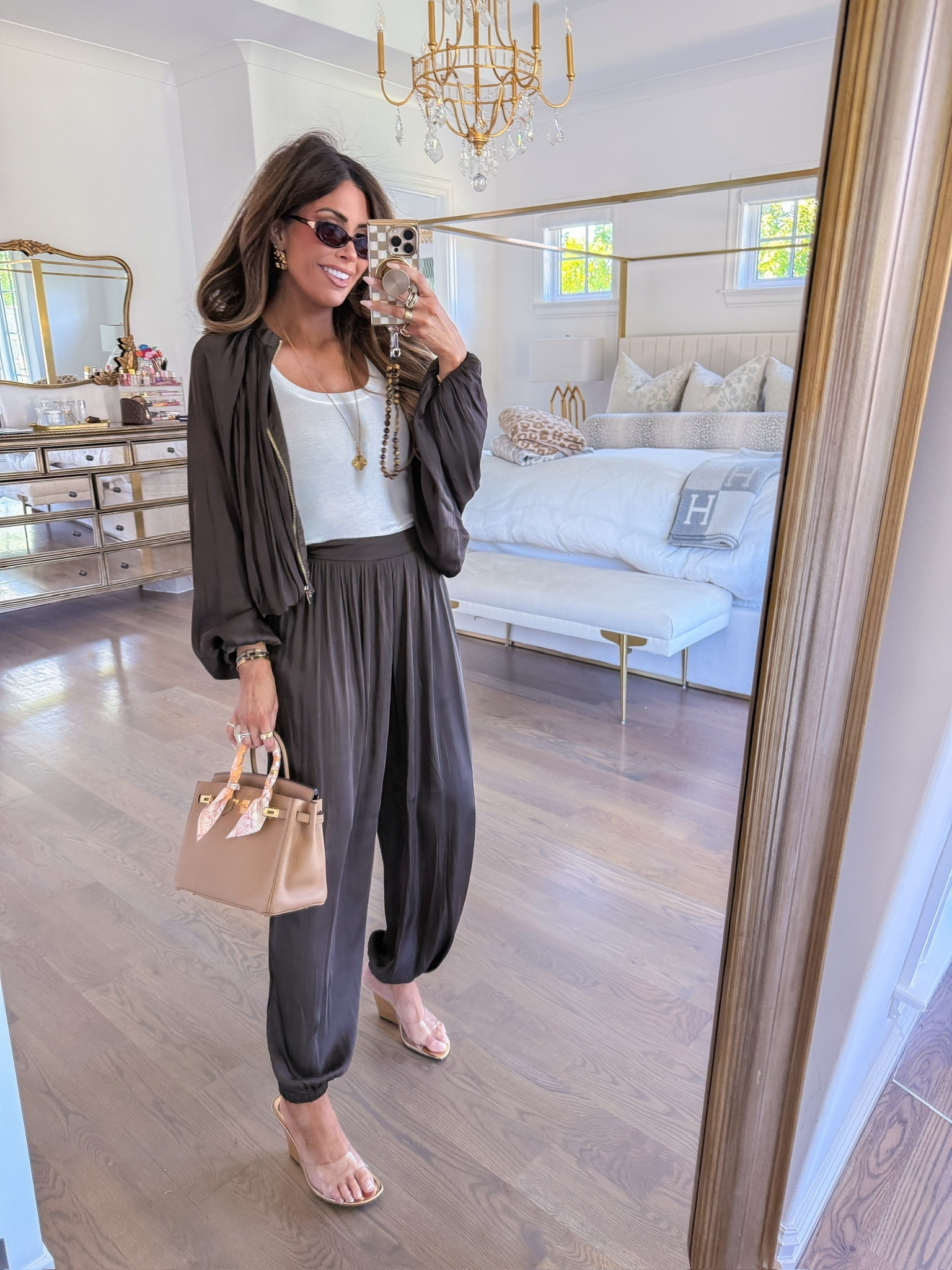 Wearing medium in the set and small in the tank!

Zara fashion, Zara finds, Zara shoes, White tank top, Summer outfits, Emily Gemma

#LTKootd #LTKdayinmylife #LTKgrwm