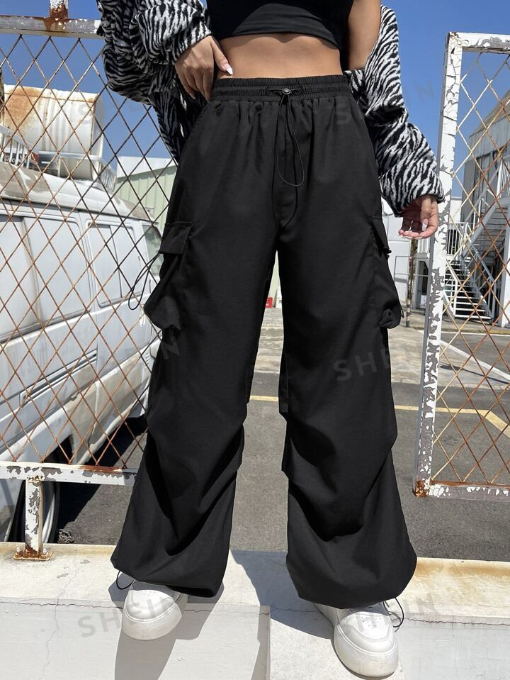 SHEIN Coolane Schwarze Hose Mit Seitenzug Mit Ballonseiten, Klapptaschen Und Kordelzug An Der Tai... | SHEIN