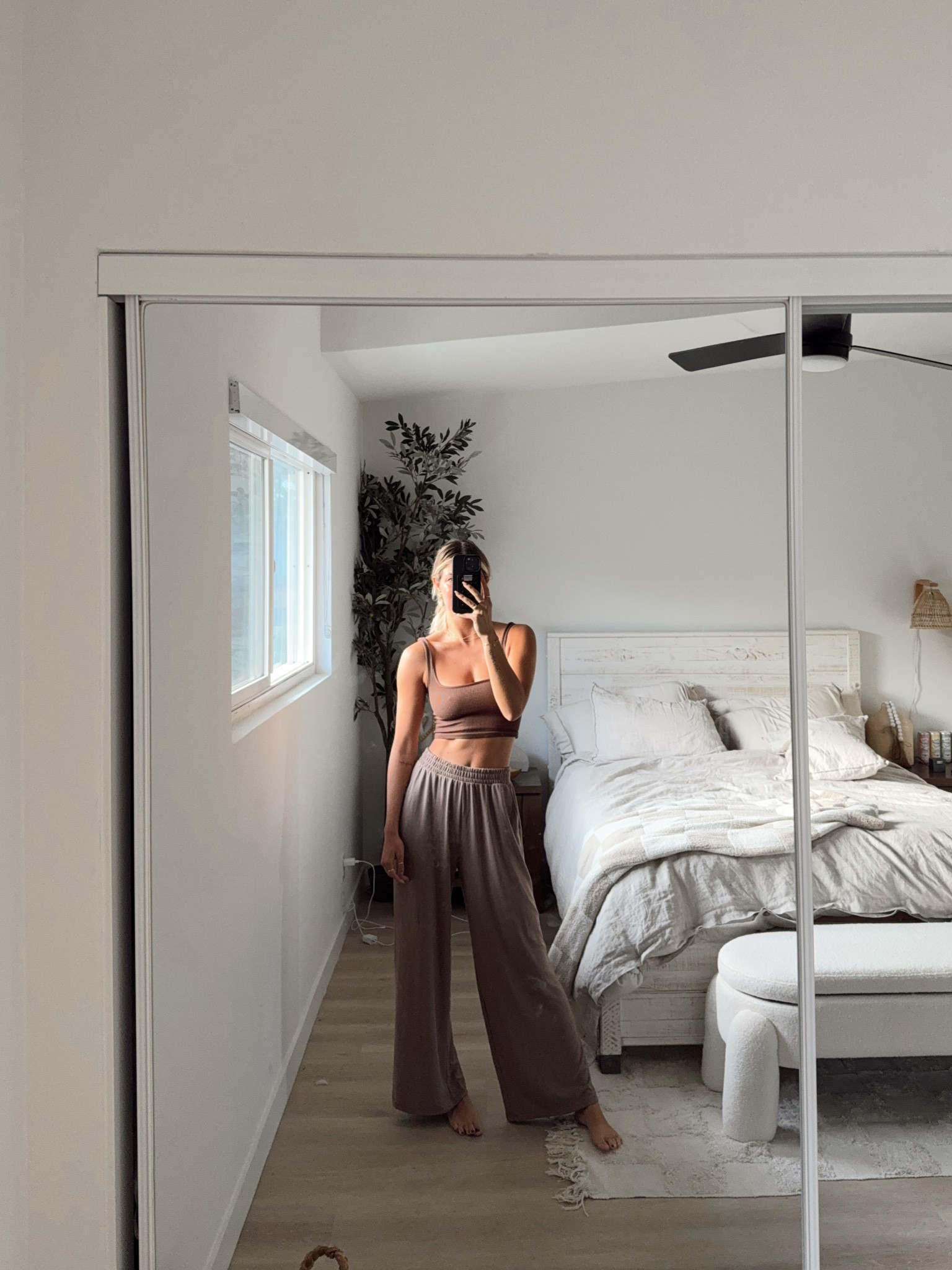 Fav pants ever !! I got a size s

#LTKstyletip #LTKfitness #LTKHolidaySale