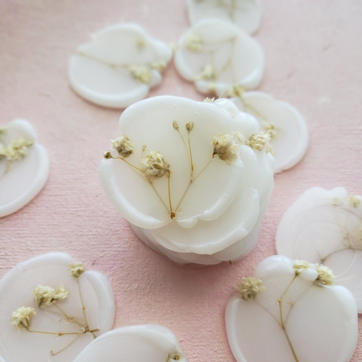 Self-adhesive Vellum Wax Seals with Dried Florals (Pack of 10) | Minted