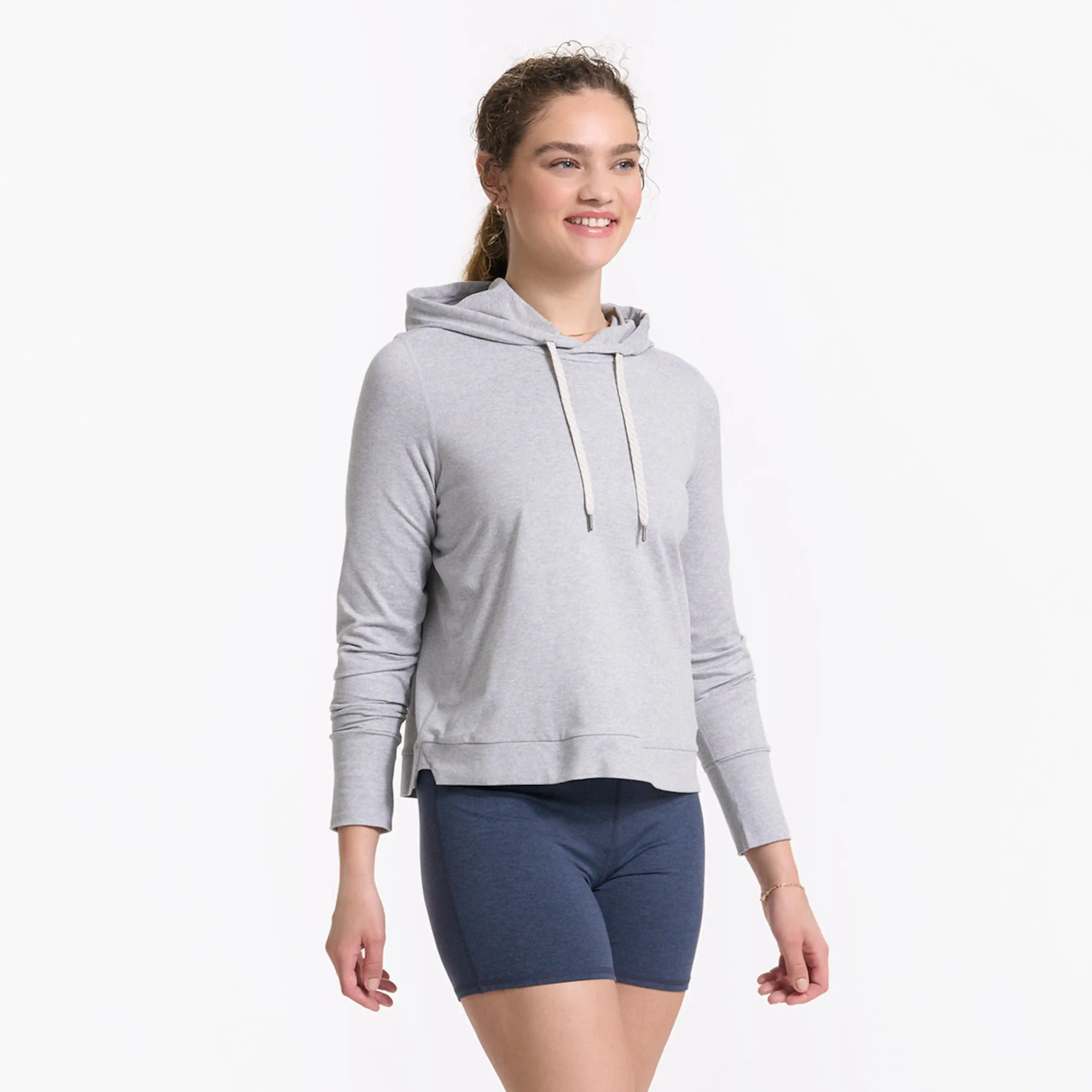 Halo Essential Hoodie | Vuori Clothing (US & Canada)