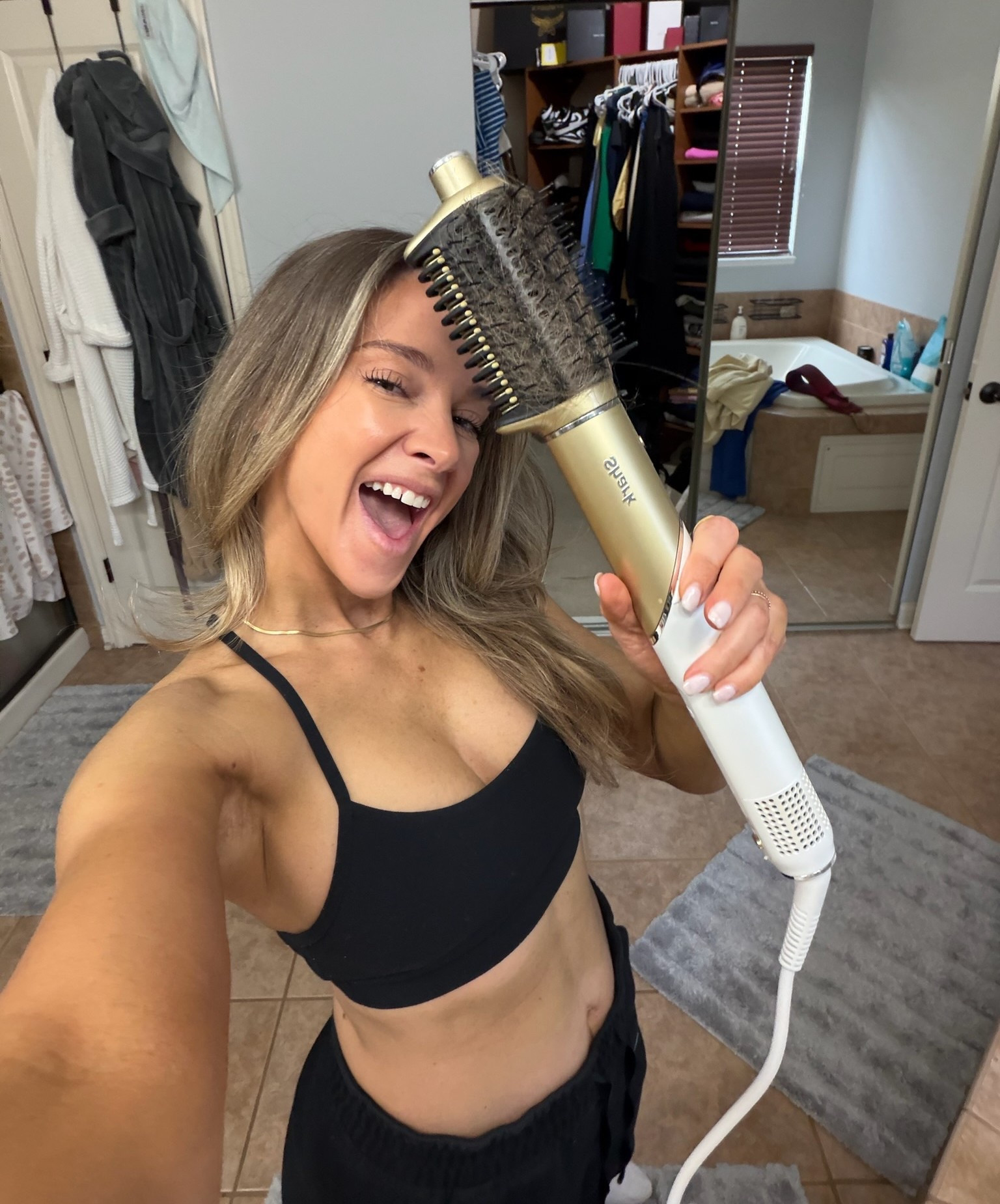 At home blow out 👏



#LTKBeauty #LTKselfcare