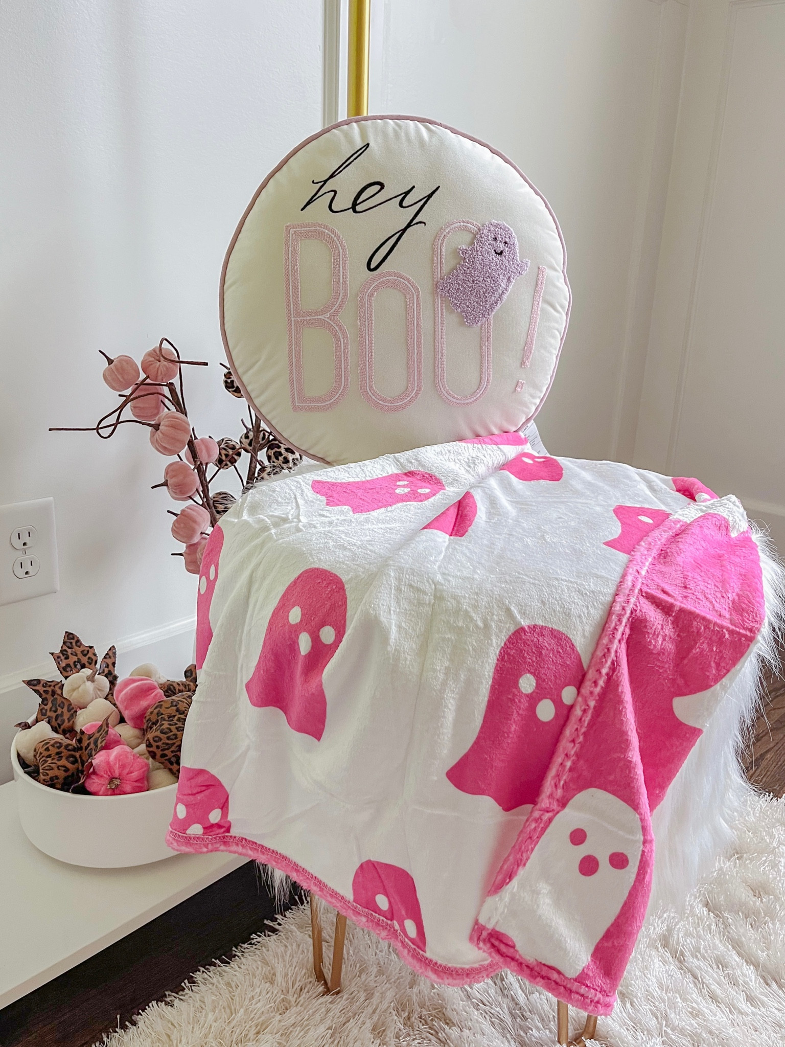 Ghost blanket
Halloween decor
Hey boo pillow
Home 

#LTKhome #LTKHalloween #LTKfindsunder50