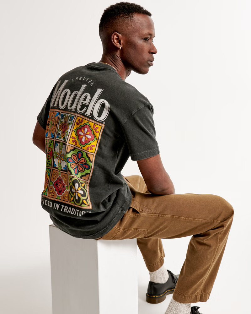 Modelo Graphic Tee | Abercrombie & Fitch (US)