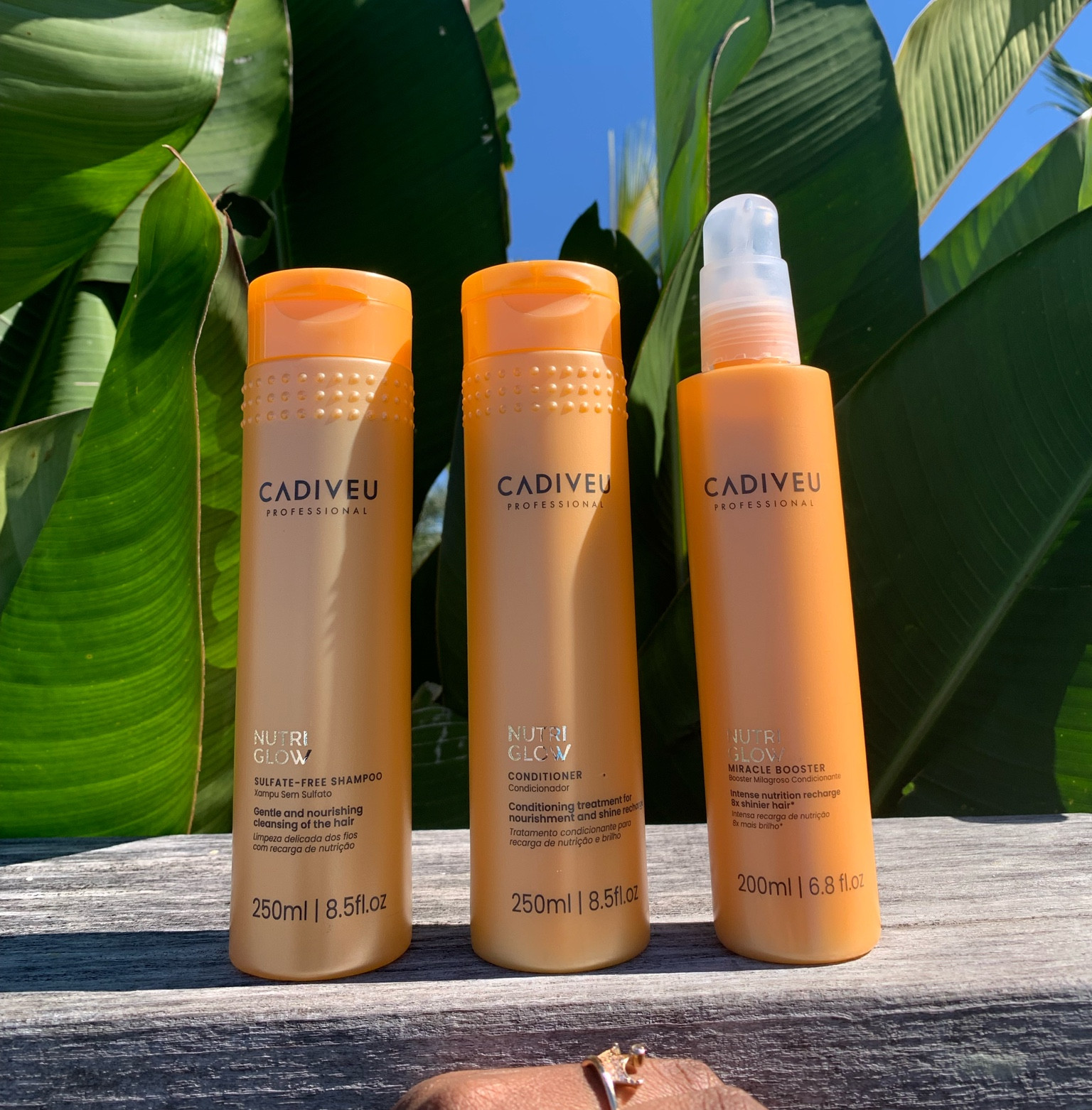 Chegou final de semana e já vi que vai dar piscina. Ainda bem que trouxe a linha #nutriglow da #cadiveu pois ela promove 8 X mais brilho e hidratação para os cabelos 🤩 ESTOU AMANDO USAR ESSA LINHA 💁🏾‍♀️

#garimpodakelly #nutriglow #cadiveu #beleza #amobeleza 

#LTKbrasil #LTKhome #LTKbeauty