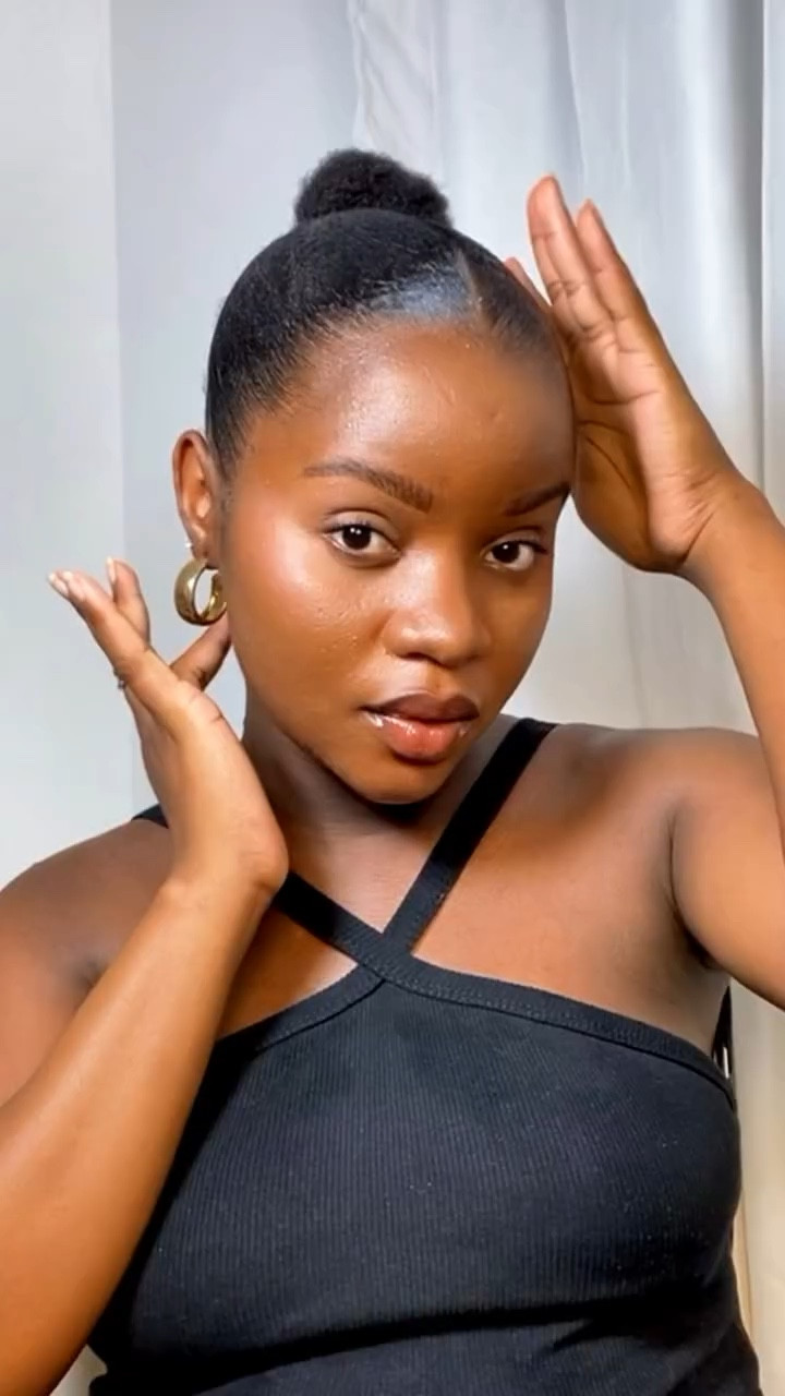 O penteado da cara de rica 🥰🥰🥰😂😂

#tutorial #penteados #hairstyle #hair

#LTKbrasil #LTKdicadeestilo #LTKbeleza