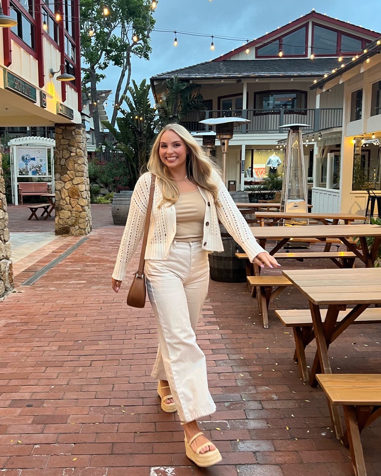 Spring to summer vacation outfit! Neutral and chic #LTKseasonal

#LTKTravel #LTKBeauty #LTKFindsUnder100