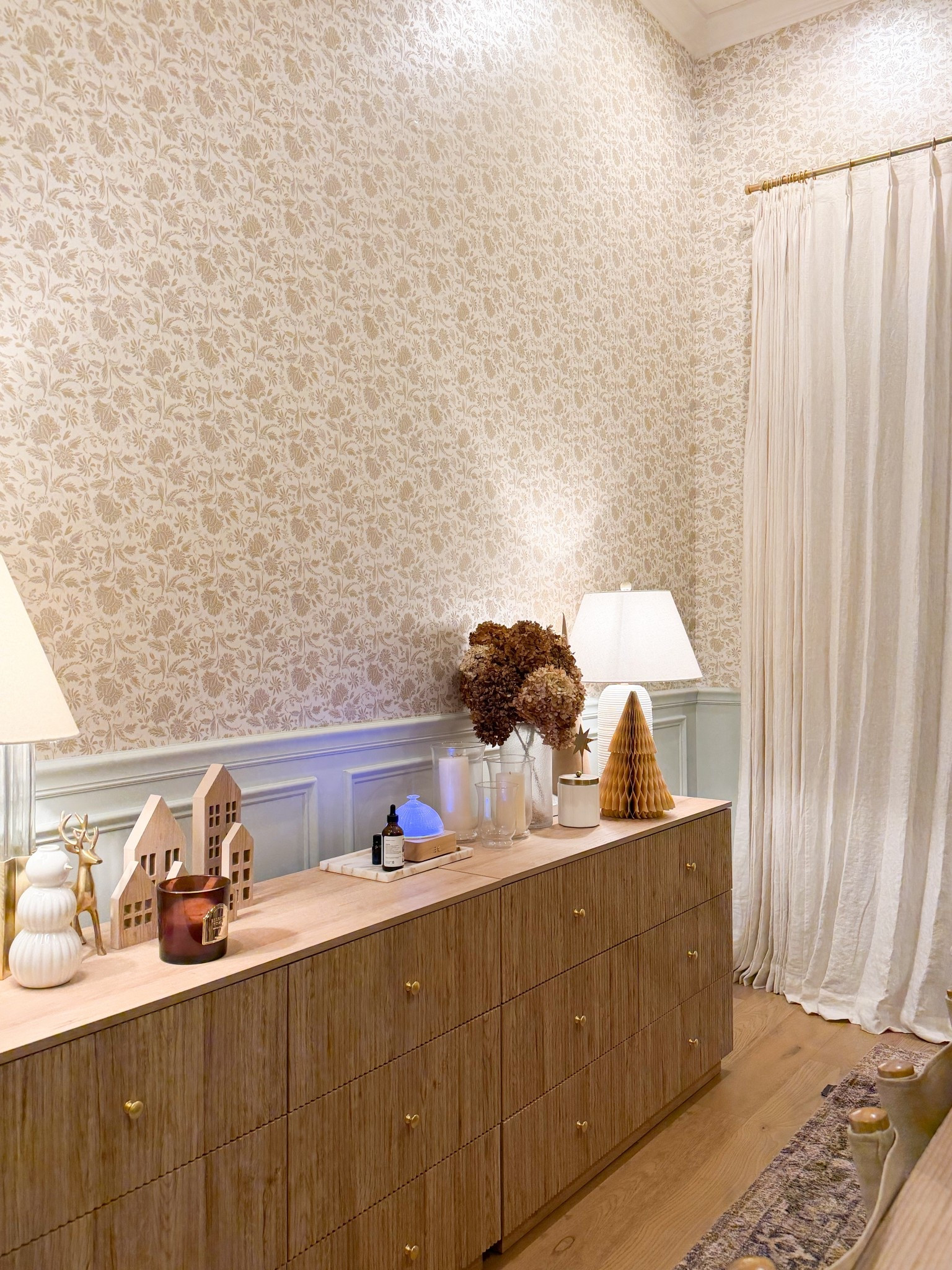 All the details on my dining room ✨🦋